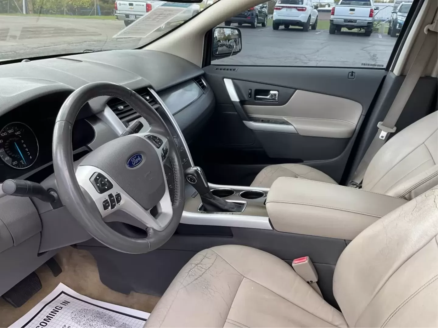 2011 Ford Edge SEL FWD (2FMDK3JC4BB) with an 3.5L V6 DOHC 24V engine, 6-Speed Automatic transmission, located at 401 Woodman Dr, Riverside, OH, 45431, (937) 908-9800, 39.760899, -84.123421 - **Experience the Ultimate Family Adventure with the 2011 Ford Edge SEL at Advantage Car and Credit - Riverside!**<br /> <br /> Are you ready to embark on your next family road trip or weekend adventure? The 2011 Ford Edge SEL is your perfect companion for all of life's journeys, whether you're headi - Photo#9