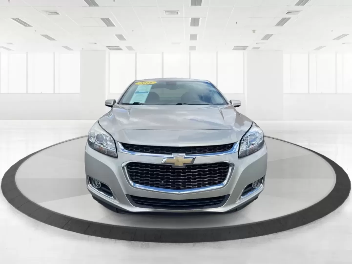 2016 Chevrolet Malibu Limited LTZ (1G11E5SAXGF) with an 2.5L I-4 gasoline direct injection engine, located at 401 Woodman Dr, Riverside, OH, 45431, (937) 908-9800, 39.760899, -84.123421 - **Unleash Your Daily Drive with the 2016 Chevrolet Malibu Limited LTZ at Advantage Car and Credit - Riverside! Perfect for Commuters and Families Alike!**<br /> <br /> Are you in the market for a reliable sedan that combines style, comfort, and technology? Look no further! The 2016 Chevrolet Malibu - Photo#7