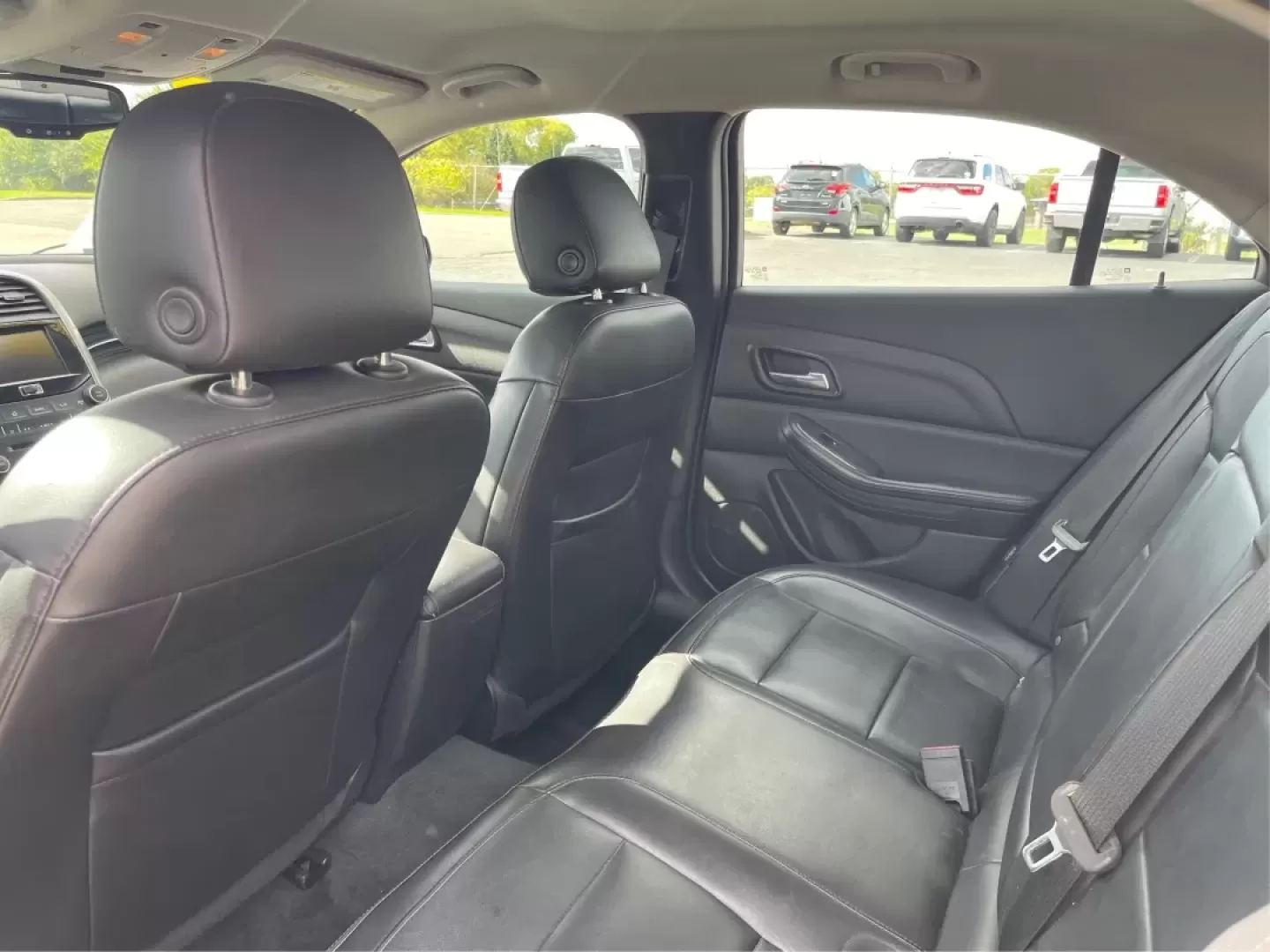 2016 Chevrolet Malibu Limited LTZ (1G11E5SAXGF) with an 2.5L I-4 gasoline direct injection engine, located at 401 Woodman Dr, Riverside, OH, 45431, (937) 908-9800, 39.760899, -84.123421 - **Unleash Your Daily Drive with the 2016 Chevrolet Malibu Limited LTZ at Advantage Car and Credit - Riverside! Perfect for Commuters and Families Alike!**<br /> <br /> Are you in the market for a reliable sedan that combines style, comfort, and technology? Look no further! The 2016 Chevrolet Malibu - Photo#10