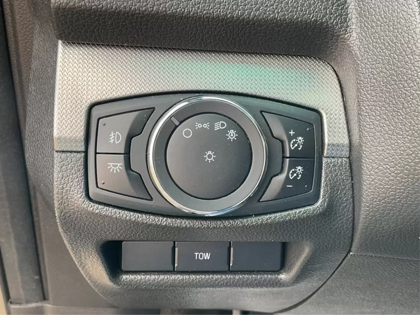 2015 Ford Explorer Sport (1FM5K8GT6FG) with an EcoBoost 3.5L V-6 gasoline direct injection engine, located at 8750 N County Rd 25A, Piqua, OH, 45356, (937) 908-9800, 40.164391, -84.232513 - **Explore the Open Road in the 2015 Ford Explorer Sport Your Adventure Awaits!**<br /> <br /> Are you in search of a reliable SUV that caters to both your daily commutes and spontaneous weekend getaways? Look no further! The 2015 Ford Explorer Sport is the perfect blend of style, performance, and f - Photo#17