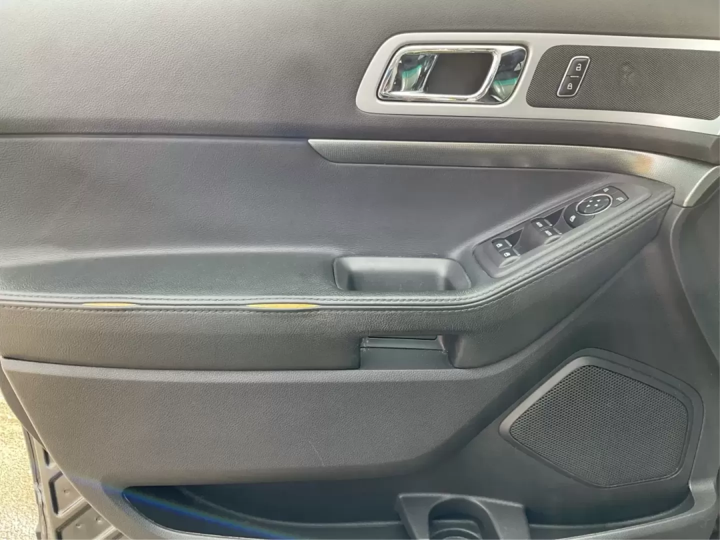 2015 Ford Explorer Sport (1FM5K8GT6FG) with an EcoBoost 3.5L V-6 gasoline direct injection engine, located at 8750 N County Rd 25A, Piqua, OH, 45356, (937) 908-9800, 40.164391, -84.232513 - **Explore the Open Road in the 2015 Ford Explorer Sport Your Adventure Awaits!**<br /> <br /> Are you in search of a reliable SUV that caters to both your daily commutes and spontaneous weekend getaways? Look no further! The 2015 Ford Explorer Sport is the perfect blend of style, performance, and f - Photo#19