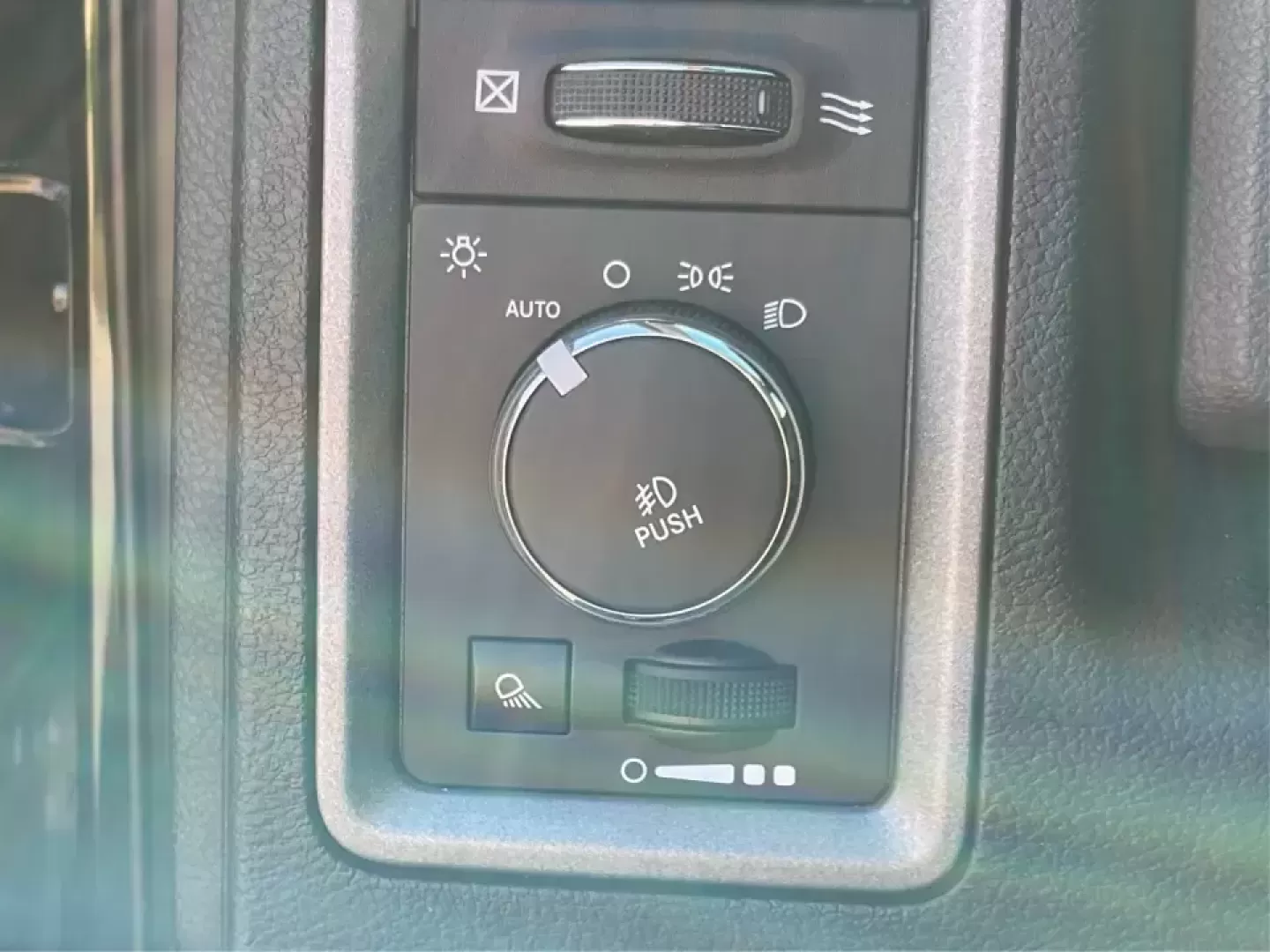 2015 Ram 1500 Express (1C6RR7FTXFS) with an 5.7L V8 OHV 16V engine, 6-Speed Automatic transmission, located at 8750 N County Rd 25A, Piqua, OH, 45356, (937) 908-9800, 40.164391, -84.232513 - Are you ready to take your adventures to the next level? Whether you're a growing family looking for a reliable vehicle for road trips, a commuter seeking comfort for daily drives, or an outdoor enthusiast needing a rugged companion for off-road excursions, the 2015 Ram 1500 Express Quad Cab is pois - Photo#16