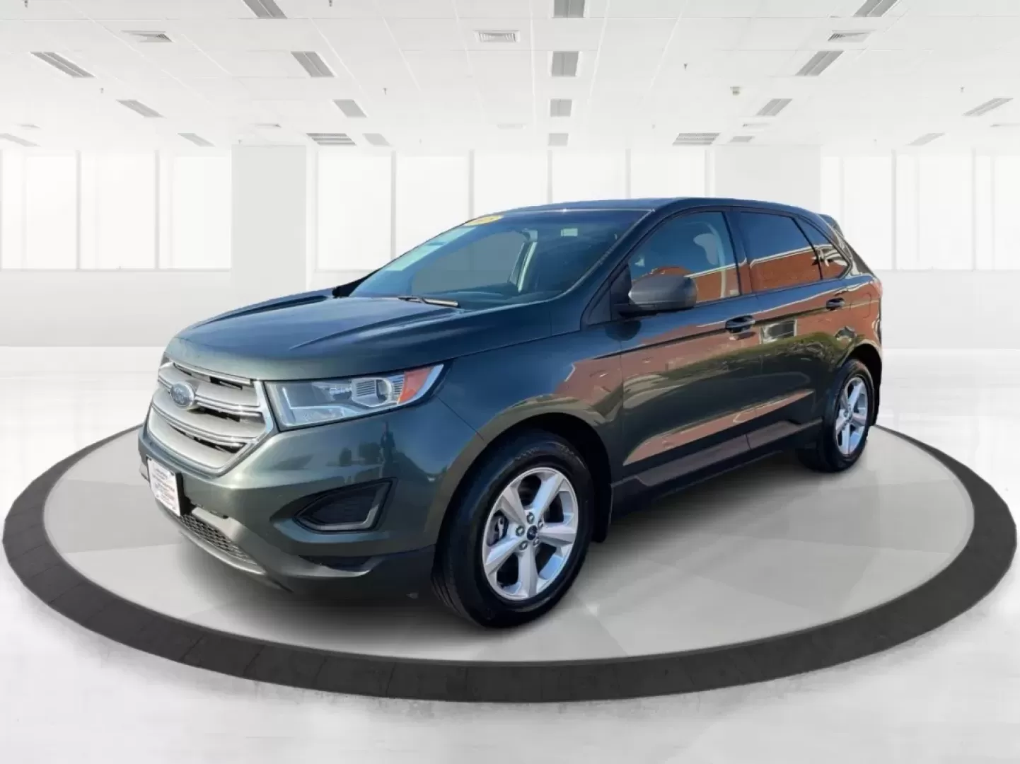 2015 Ford Edge SE (2FMTK4G93FB) with an Other engine, located at 1230 East Main St, Xenia, OH, 45385, (937) 908-9800, 39.688026, -83.910172 - **Discover Adventure with the 2015 Ford Edge SE at Advantage Car and Credit - Xenia, OH!**<br /> <br /> Are you ready to elevate your lifestyle? Whether you're commuting to work, shuttling the kids to school, or planning weekend adventures, the 2015 Ford Edge SE is the perfect companion for all your - Photo#8