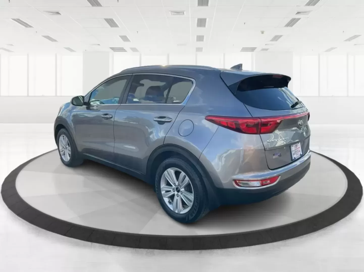 2017 Kia Sportage LX (KNDPM3AC5H7) with an Theta II 2.4L I-4 gasoline direct injection engine, located at 880 E. National Road, Vandalia, OH, 45377, (937) 908-9800, 39.891918, -84.183594 - **Discover Your Next Adventure with the 2017 Kia Sportage LX at Advantage Car and Credit - Vandalia!**<br /> <br /> Are you in the market for a reliable, stylish vehicle that suits your active lifestyle? Look no further than the 2017 Kia Sportage LX! This crossover SUV is not only great for weekend - Photo#4