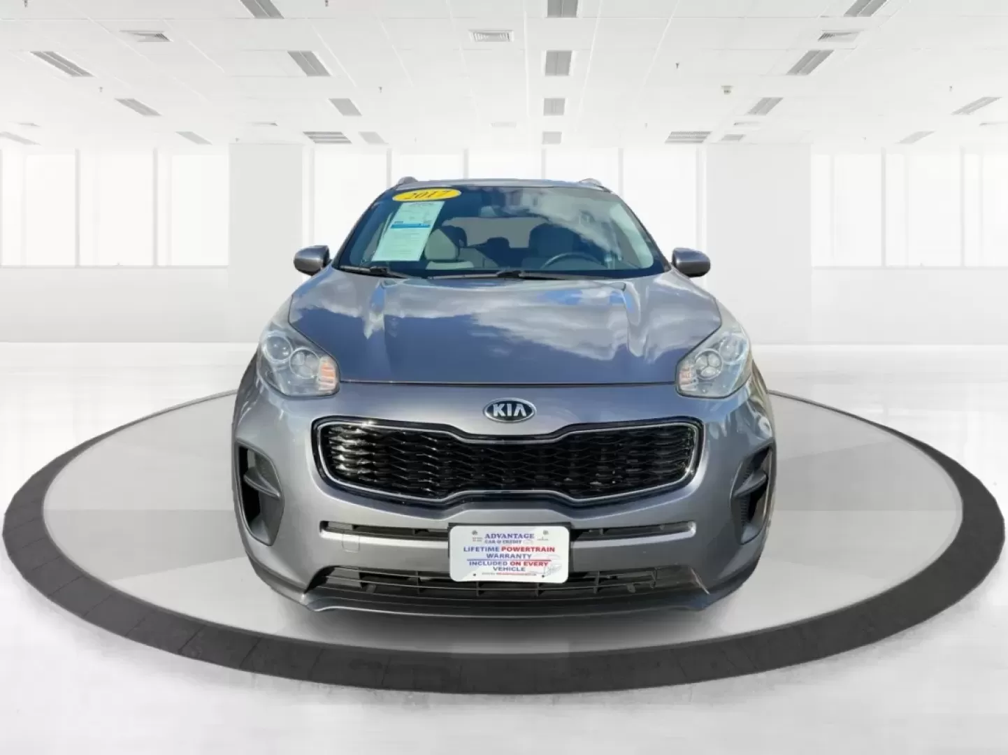 2017 Kia Sportage LX (KNDPM3AC5H7) with an Theta II 2.4L I-4 gasoline direct injection engine, located at 880 E. National Road, Vandalia, OH, 45377, (937) 908-9800, 39.891918, -84.183594 - **Discover Your Next Adventure with the 2017 Kia Sportage LX at Advantage Car and Credit - Vandalia!**<br /> <br /> Are you in the market for a reliable, stylish vehicle that suits your active lifestyle? Look no further than the 2017 Kia Sportage LX! This crossover SUV is not only great for weekend - Photo#7