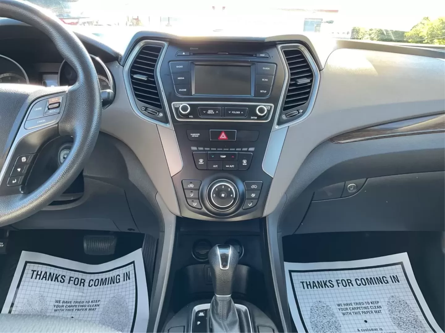 2018 Hyundai Santa Fe 2.4L (5XYZT3LB6JG) with an Theta II 2.4L I-4 gasoline direct injection engine, located at 4508 South Dixie Dr, Moraine, OH, 45439, (937) 908-9800, 39.689976, -84.218452 - Elevate your family adventures and daily commutes with the remarkable 2018 Hyundai Santa Fe, now available at Advantage Car and Credit - Moraine. This SUV is designed to seamlessly fit into your lifestyle, whether you're navigating busy streets, embarking on weekend getaways, or tackling the challen - Photo#13