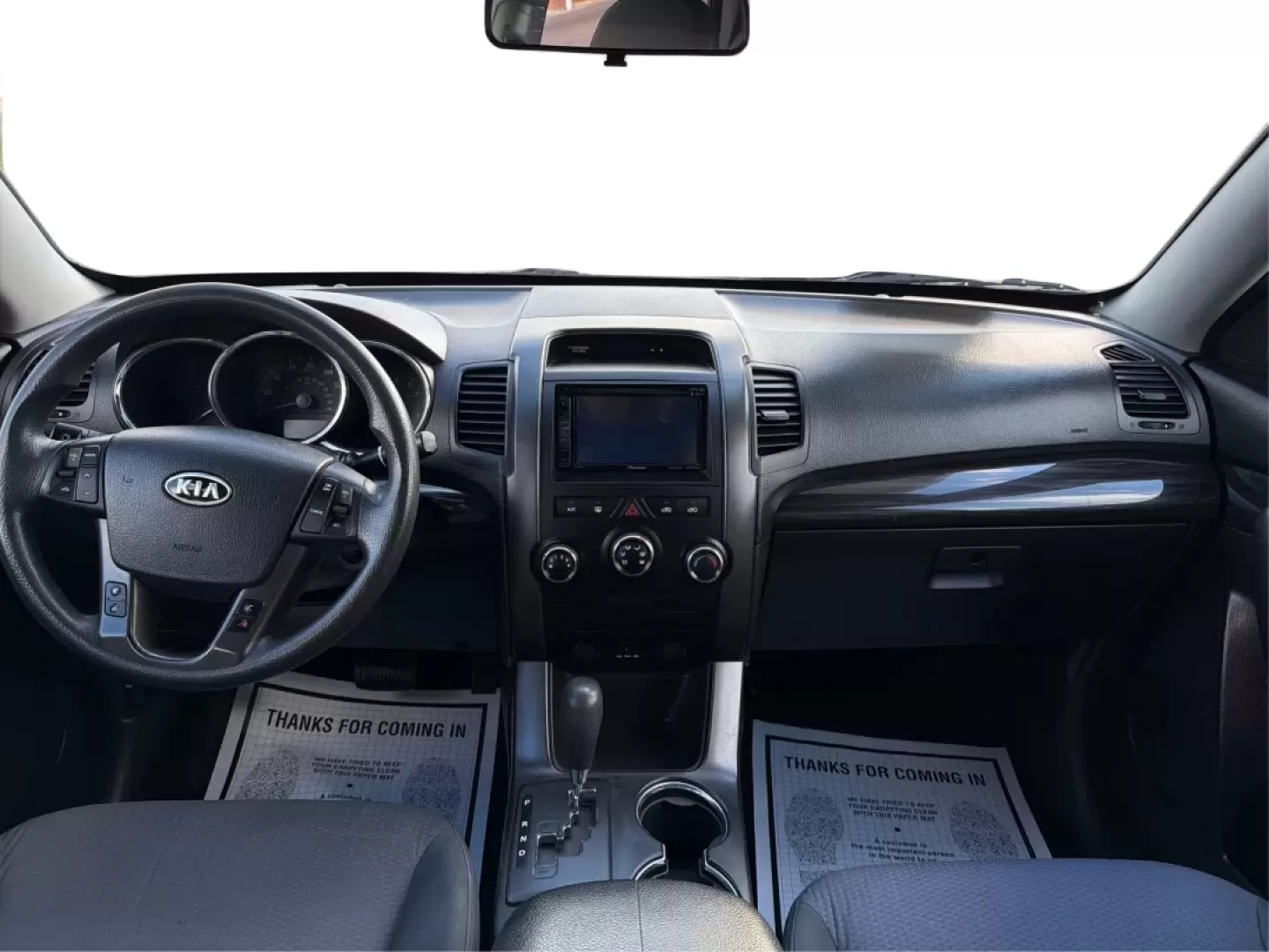 2013 Kia Sorento LX (5XYKT3A15DG) with an 2.4L I-4 DOHC engine, located at 4508 South Dixie Dr, Moraine, OH, 45439, (937) 908-9800, 39.689976, -84.218452 - **Adventure Awaits with the 2013 Kia Sorento LX at Advantage Car and Credit - Moraine!**<br /> <br /> Are you ready for your next family road trip or weekend adventure? The 2013 Kia Sorento LX is the perfect SUV that offers comfort, versatility, and reliability for any lifestyle. Whether you're navi - Photo#19