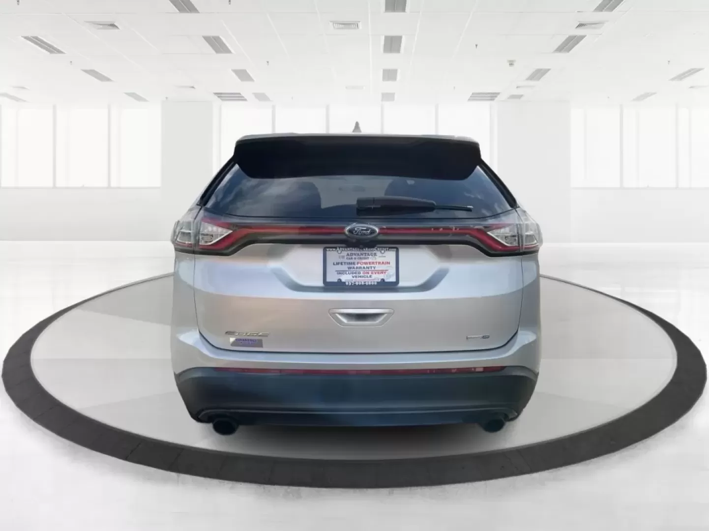 2016 Ford Edge SE (2FMPK4G9XGB) with an EcoBoost 2L I-4 gasoline direct injection engine, located at 1184 Kauffman Ave, Fairborn, OH, 45324, (937) 908-9800, 39.807072, -84.030914 - Rev up your lifestyle with the perfect blend of style, comfort, and utility that the 2016 Ford Edge SE offers! If you're looking for a reliable SUV that seamlessly fits into your busy life-whether it's taking the kids to school, embarking on family adventures, or handling your daily commute-this veh - Photo#3