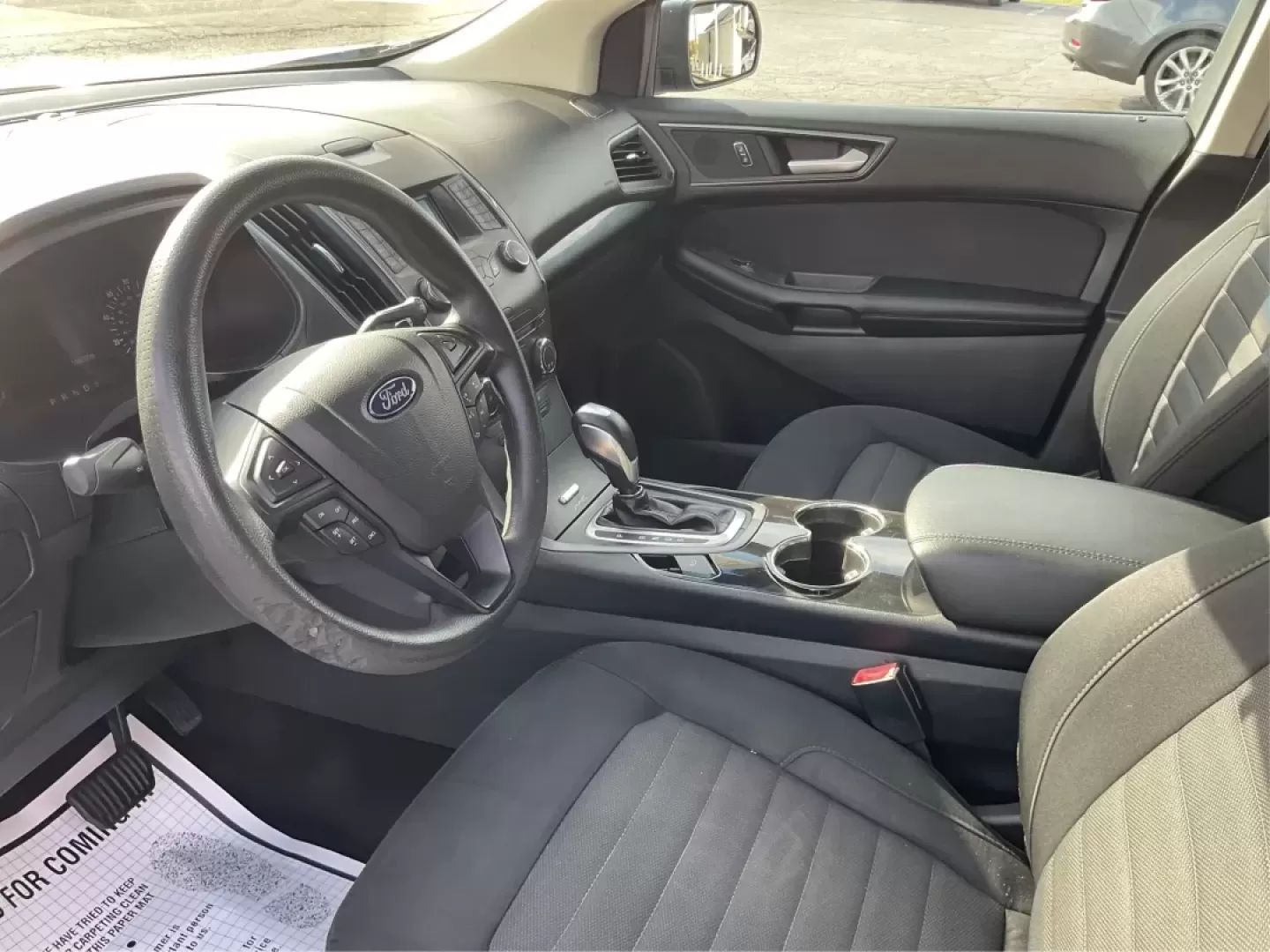 2016 Ford Edge SE (2FMPK4G9XGB) with an EcoBoost 2L I-4 gasoline direct injection engine, located at 1184 Kauffman Ave, Fairborn, OH, 45324, (937) 908-9800, 39.807072, -84.030914 - Rev up your lifestyle with the perfect blend of style, comfort, and utility that the 2016 Ford Edge SE offers! If you're looking for a reliable SUV that seamlessly fits into your busy life-whether it's taking the kids to school, embarking on family adventures, or handling your daily commute-this veh - Photo#9