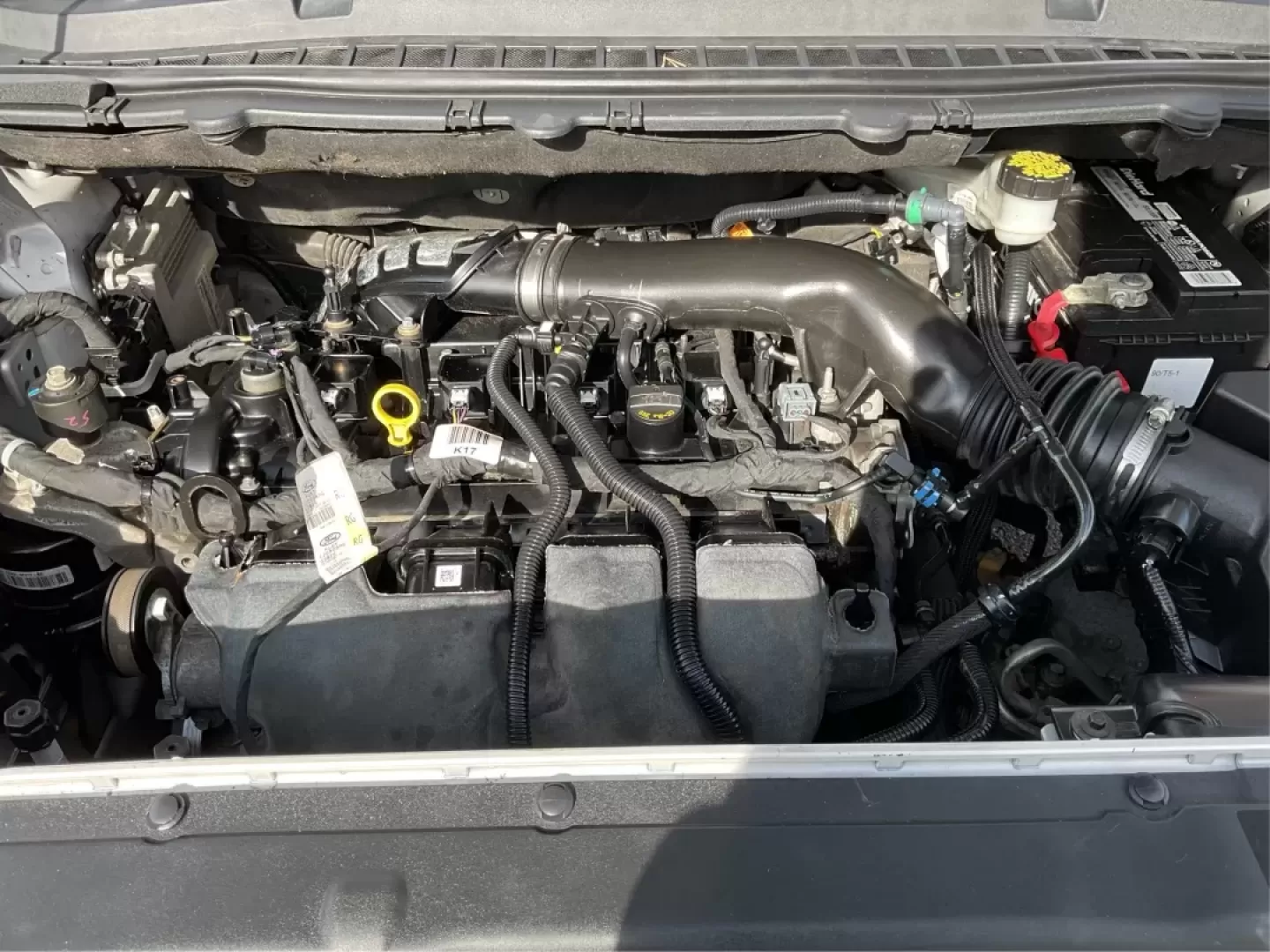 2016 Ford Edge SE (2FMPK4G9XGB) with an EcoBoost 2L I-4 gasoline direct injection engine, located at 1184 Kauffman Ave, Fairborn, OH, 45324, (937) 908-9800, 39.807072, -84.030914 - Rev up your lifestyle with the perfect blend of style, comfort, and utility that the 2016 Ford Edge SE offers! If you're looking for a reliable SUV that seamlessly fits into your busy life-whether it's taking the kids to school, embarking on family adventures, or handling your daily commute-this veh - Photo#11