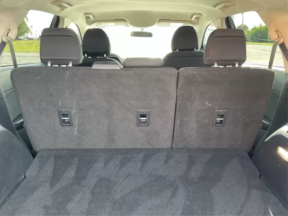 2016 Ford Edge SE (2FMPK4G9XGB) with an EcoBoost 2L I-4 gasoline direct injection engine, 6A transmission, located at 1099 N County Rd 25A , Troy, OH, 45373, (937) 908-9800, 40.057079, -84.212883 - Rev up your lifestyle with the perfect blend of style, comfort, and utility that the 2016 Ford Edge SE offers! If you're looking for a reliable SUV that seamlessly fits into your busy life-whether it's taking the kids to school, embarking on family adventures, or handling your daily commute-this veh - Photo#12