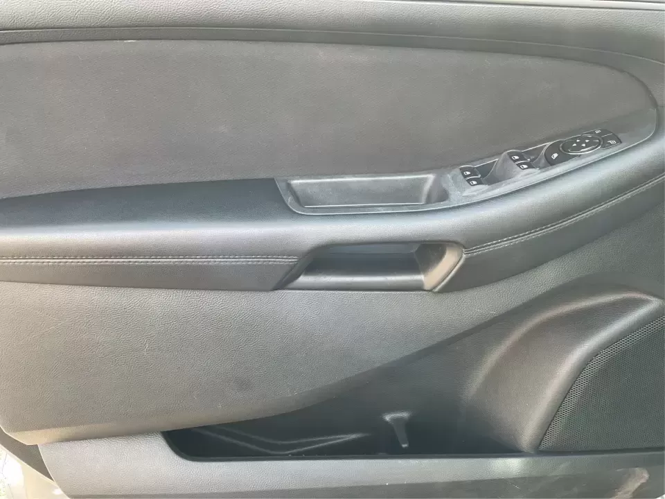 2016 Ford Edge SE (2FMPK4G9XGB) with an EcoBoost 2L I-4 gasoline direct injection engine, 6A transmission, located at 1099 N County Rd 25A , Troy, OH, 45373, (937) 908-9800, 40.057079, -84.212883 - Rev up your lifestyle with the perfect blend of style, comfort, and utility that the 2016 Ford Edge SE offers! If you're looking for a reliable SUV that seamlessly fits into your busy life-whether it's taking the kids to school, embarking on family adventures, or handling your daily commute-this veh - Photo#18