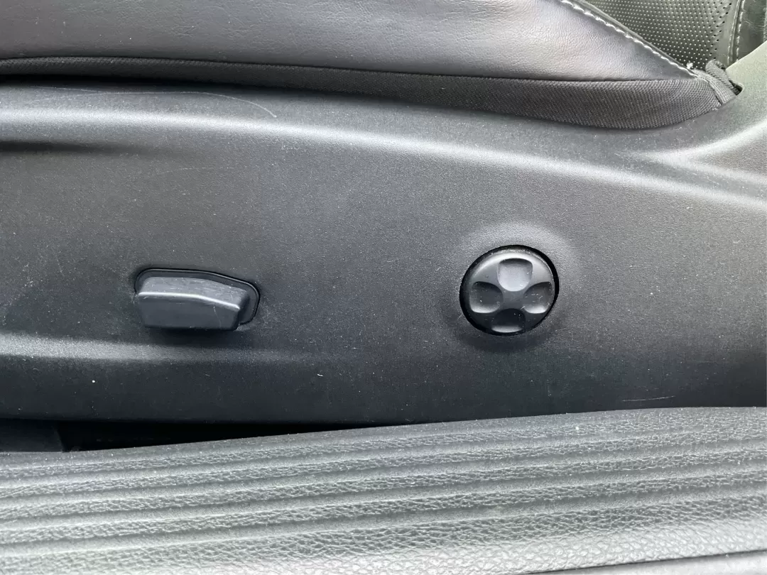 2015 Dodge Challenger SXT Plus (2C3CDZBG5FH) with an 3.6L V-6 DOHC engine, located at 1230 East Main St, Xenia, OH, 45385, (937) 908-9800, 39.688026, -83.910172 - Unleash your inner muscle car enthusiast with this striking 2015 Dodge Challenger SXT Plus, available now at Advantage Car and Credit in New Carlisle, OH! With its powerful yet efficient 3.6L V-6 DOHC engine, this coupe is perfect for weekend adventures, cruising down scenic routes, or standing out - Photo#18