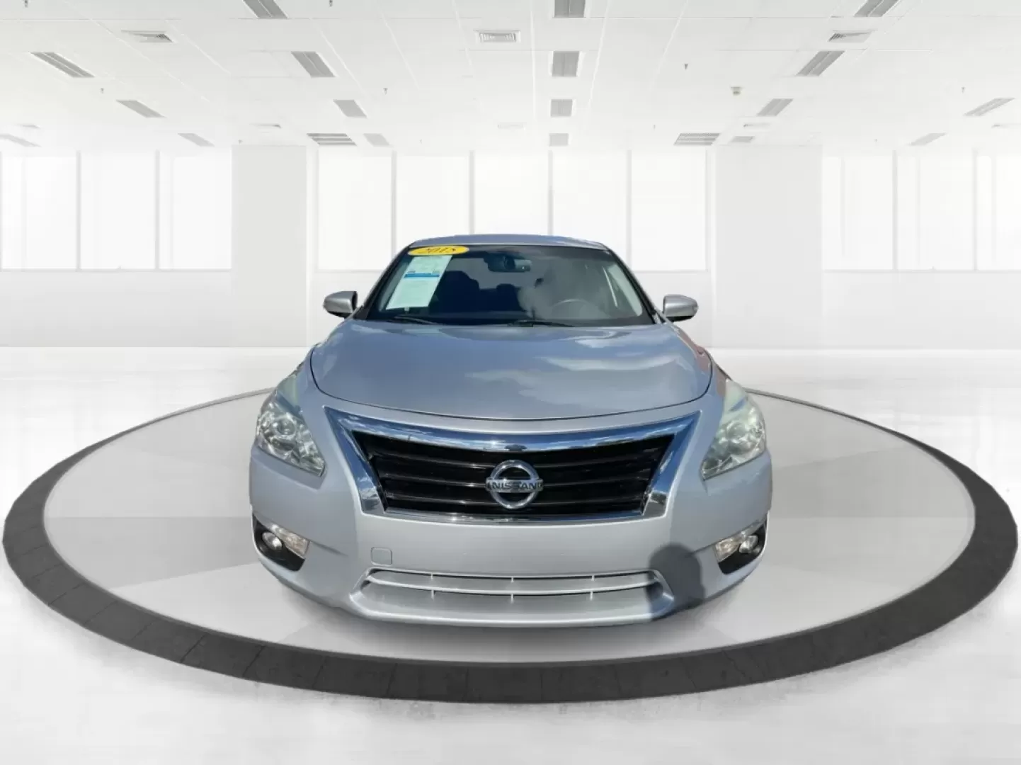 2015 Nissan Altima 2.5 SV (1N4AL3AP8FC) with an 2.5L I-4 DOHC engine, located at 401 Woodman Dr, Riverside, OH, 45431, (937) 908-9800, 39.760899, -84.123421 - **Elevate Your Everyday Life with the 2015 Nissan Altima 2.5 SV from Advantage Car and Credit - Riverside!**<br /> <br /> If you're searching for a vehicle that seamlessly blends comfort, style, and practicality, look no further than this stunning 2015 Nissan Altima 2.5 SV. Perfect for budget-consci - Photo#7