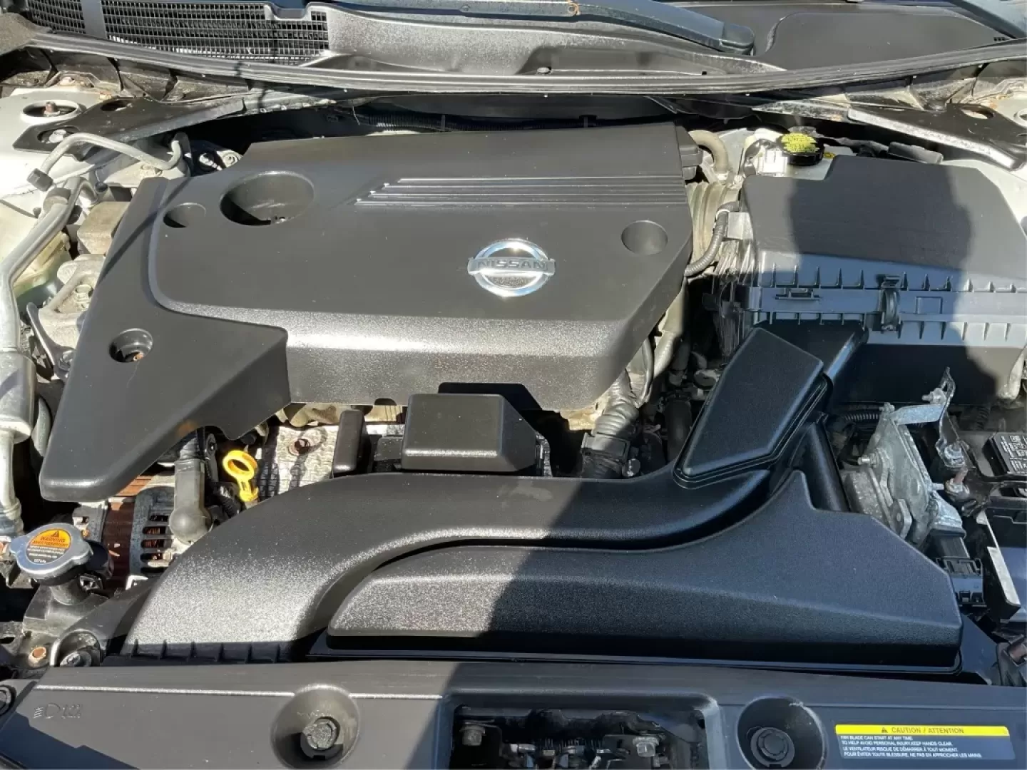 2015 Nissan Altima 2.5 SV (1N4AL3AP8FC) with an 2.5L I-4 DOHC engine, located at 401 Woodman Dr, Riverside, OH, 45431, (937) 908-9800, 39.760899, -84.123421 - **Elevate Your Everyday Life with the 2015 Nissan Altima 2.5 SV from Advantage Car and Credit - Riverside!**<br /> <br /> If you're searching for a vehicle that seamlessly blends comfort, style, and practicality, look no further than this stunning 2015 Nissan Altima 2.5 SV. Perfect for budget-consci - Photo#11