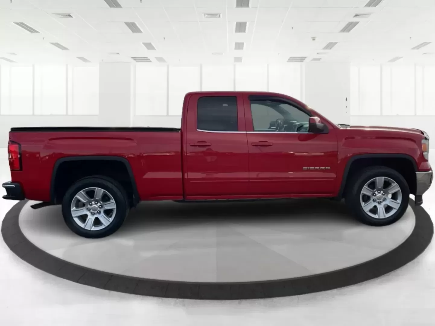 2014 GMC Sierra 1500 SLE (1GTR1UECXEZ) with an Other engine, located at 1184 Kauffman Ave, Fairborn, OH, 45324, (937) 908-9800, 39.807072, -84.030914 - **Unleash Adventure with the 2014 GMC Sierra 1500 at Advantage Car and Credit - Troy, OH!**<br /> <br /> Are you ready to elevate your everyday adventures? Whether you're a busy professional seeking a reliable commuter, a growing family in need of ample space, or an outdoor enthusiast looking for a - Photo#1