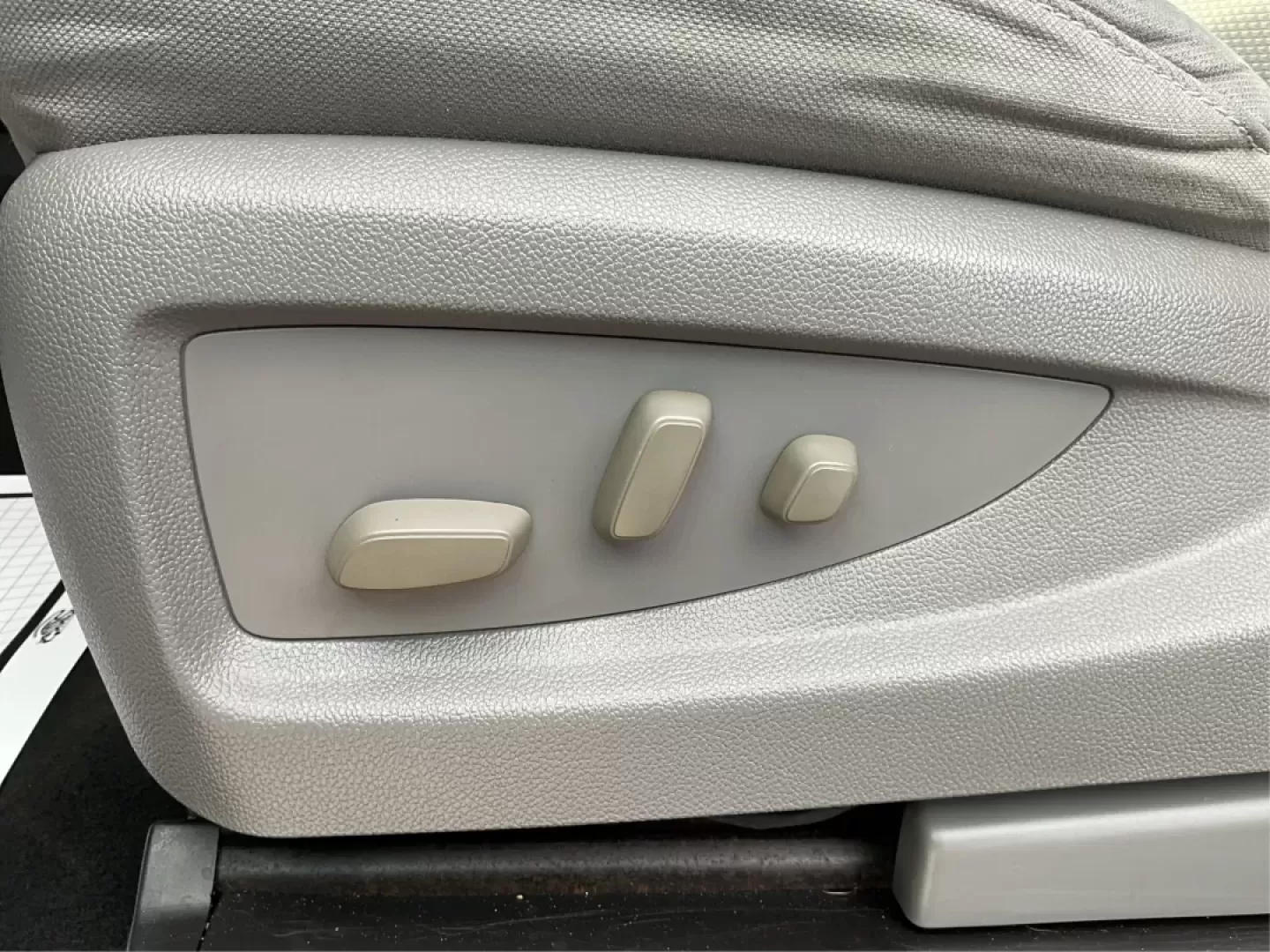 2014 GMC Sierra 1500 SLE (1GTR1UECXEZ) with an Other engine, located at 1184 Kauffman Ave, Fairborn, OH, 45324, (937) 908-9800, 39.807072, -84.030914 - **Unleash Adventure with the 2014 GMC Sierra 1500 at Advantage Car and Credit - Troy, OH!**<br /> <br /> Are you ready to elevate your everyday adventures? Whether you're a busy professional seeking a reliable commuter, a growing family in need of ample space, or an outdoor enthusiast looking for a - Photo#17