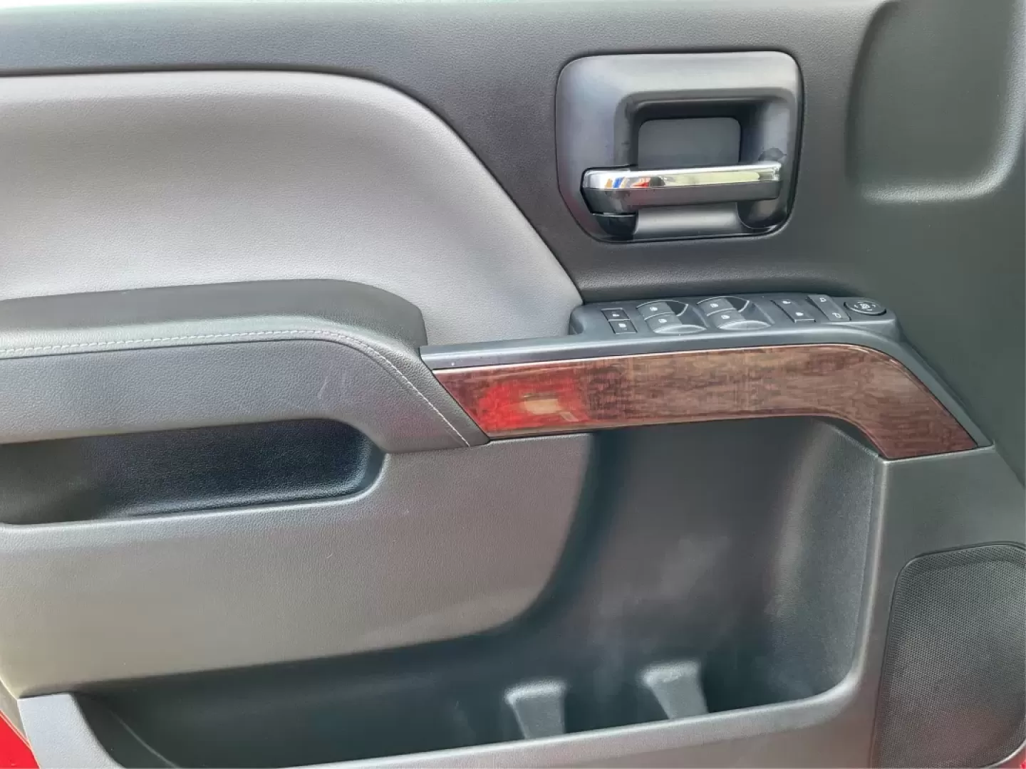 2014 GMC Sierra 1500 SLE (1GTR1UECXEZ) with an Other engine, located at 1184 Kauffman Ave, Fairborn, OH, 45324, (937) 908-9800, 39.807072, -84.030914 - **Unleash Adventure with the 2014 GMC Sierra 1500 at Advantage Car and Credit - Troy, OH!**<br /> <br /> Are you ready to elevate your everyday adventures? Whether you're a busy professional seeking a reliable commuter, a growing family in need of ample space, or an outdoor enthusiast looking for a - Photo#18