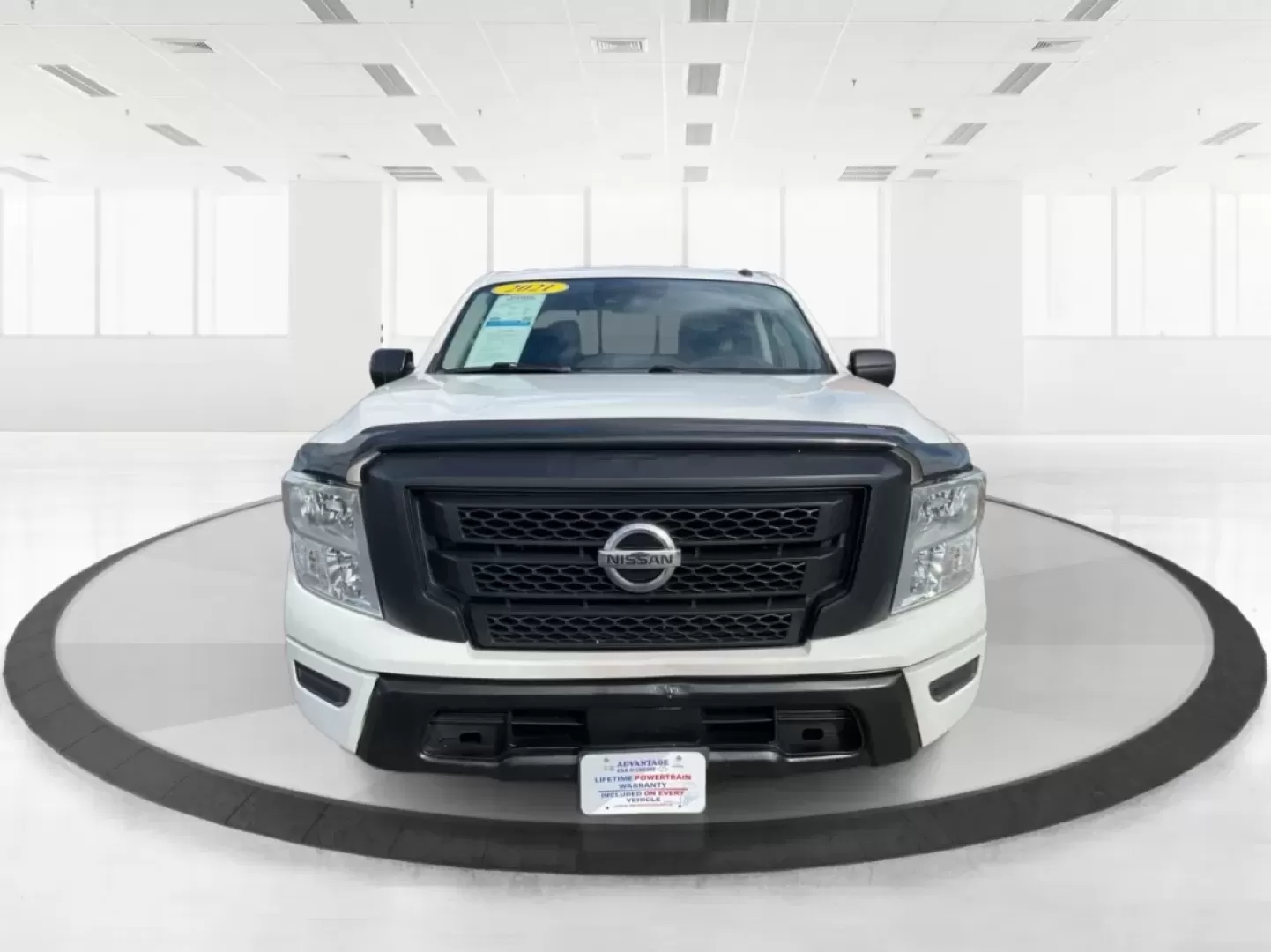 2021 Nissan TITAN Crew Cab S 4x4 (1N6AA1EC4MN) with an Endurance 5.6L V-8 gasoline direct injection engine, located at 8750 N County Rd 25A, Piqua, OH, 45356, (937) 908-9800, 40.164391, -84.232513 - Discover ultimate versatility and rugged capability with this 2021 Nissan TITAN Crew Cab S 4x4, now available at Advantage Car and Credit in Piqua, OH. Whether you're navigating the bustling streets of Piqua or heading out for weekend adventures, this truck is designed to adapt to your lifestyle. Pe - Photo#7