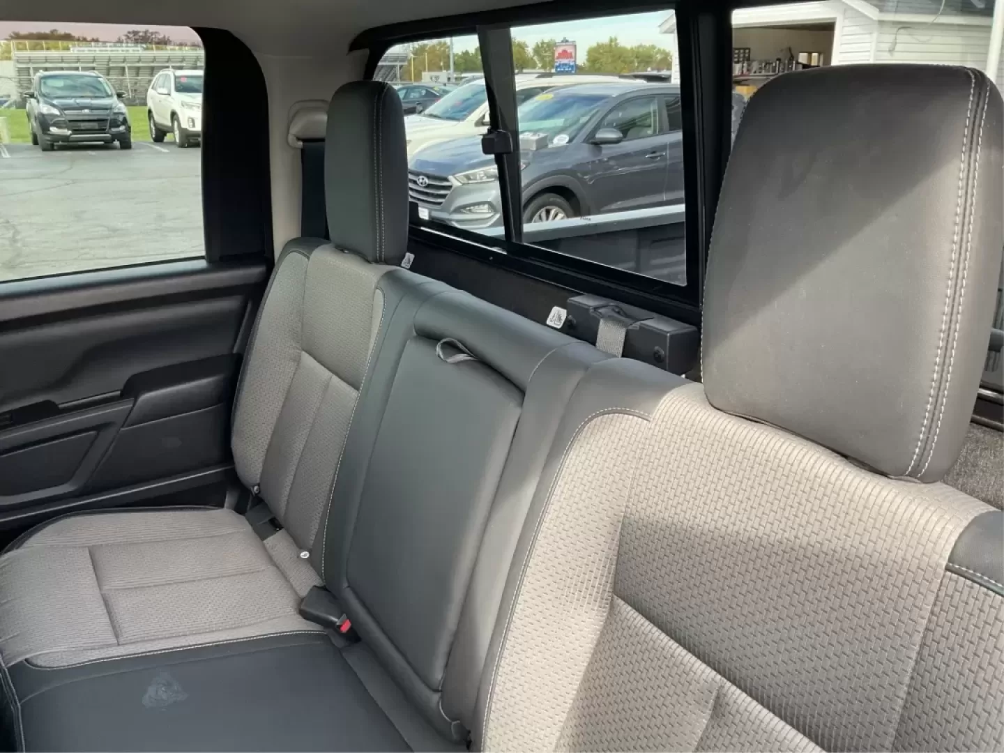 2021 Nissan TITAN Crew Cab S 4x4 (1N6AA1EC4MN) with an Endurance 5.6L V-8 gasoline direct injection engine, located at 8750 N County Rd 25A, Piqua, OH, 45356, (937) 908-9800, 40.164391, -84.232513 - Discover ultimate versatility and rugged capability with this 2021 Nissan TITAN Crew Cab S 4x4, now available at Advantage Car and Credit in Piqua, OH. Whether you're navigating the bustling streets of Piqua or heading out for weekend adventures, this truck is designed to adapt to your lifestyle. Pe - Photo#10