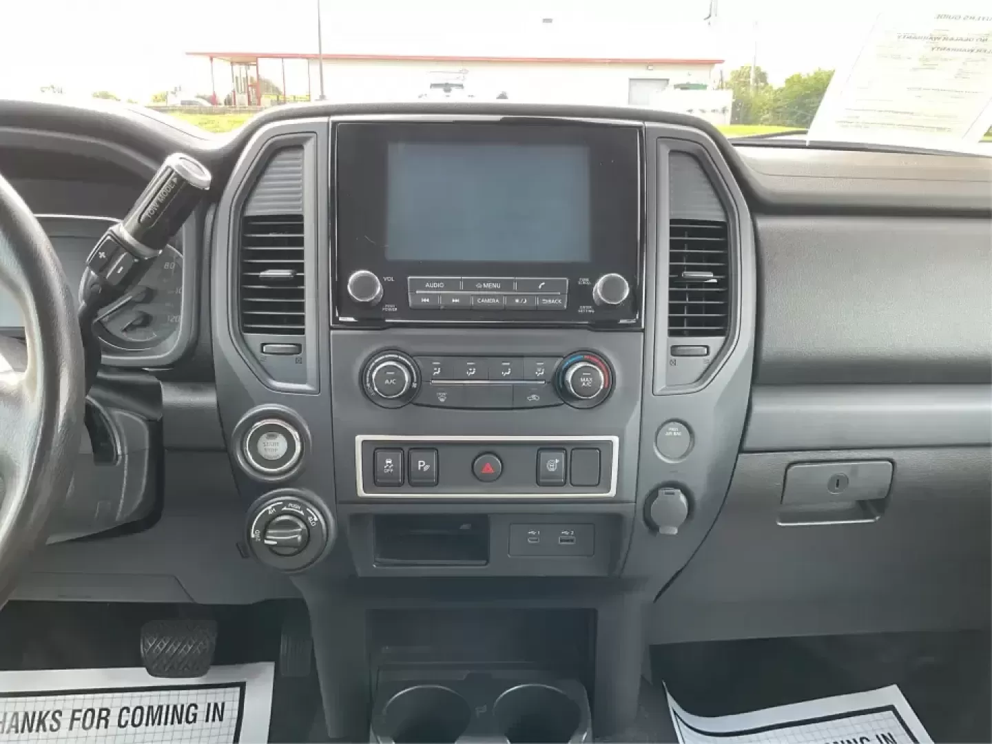 2021 Nissan TITAN Crew Cab S 4x4 (1N6AA1EC4MN) with an Endurance 5.6L V-8 gasoline direct injection engine, located at 401 Woodman Dr, Riverside, OH, 45431, (937) 908-9800, 39.760899, -84.123421 - Discover ultimate versatility and rugged capability with this 2021 Nissan TITAN Crew Cab S 4x4, now available at Advantage Car and Credit in Piqua, OH. Whether you're navigating the bustling streets of Piqua or heading out for weekend adventures, this truck is designed to adapt to your lifestyle. Pe - Photo#12