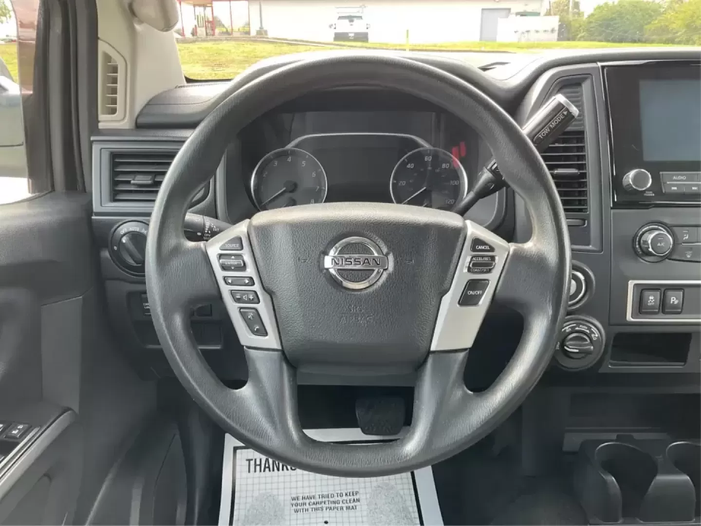 2021 Nissan TITAN Crew Cab S 4x4 (1N6AA1EC4MN) with an Endurance 5.6L V-8 gasoline direct injection engine, located at 401 Woodman Dr, Riverside, OH, 45431, (937) 908-9800, 39.760899, -84.123421 - Discover ultimate versatility and rugged capability with this 2021 Nissan TITAN Crew Cab S 4x4, now available at Advantage Car and Credit in Piqua, OH. Whether you're navigating the bustling streets of Piqua or heading out for weekend adventures, this truck is designed to adapt to your lifestyle. Pe - Photo#15