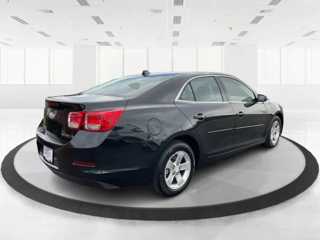 2014 Chevrolet Malibu 1LS (1G11B5SLXEF) with an ECOTEC 2.5L I-4 gasoline direct injection engine, 6-Speed Automatic transmission, located at 8750 N County Rd 25A, Piqua, OH, 45356, (937) 908-9800, 40.164391, -84.232513 - **Discover Your Next Adventure with the 2014 Chevrolet Malibu at Advantage Car and Credit - Vandalia!**<br /> <br /> Are you on the lookout for a reliable, stylish vehicle that fits seamlessly into your busy lifestyle? Look no further! The 2014 Chevrolet Malibu 1LS is your perfect companion for dail - Photo#2
