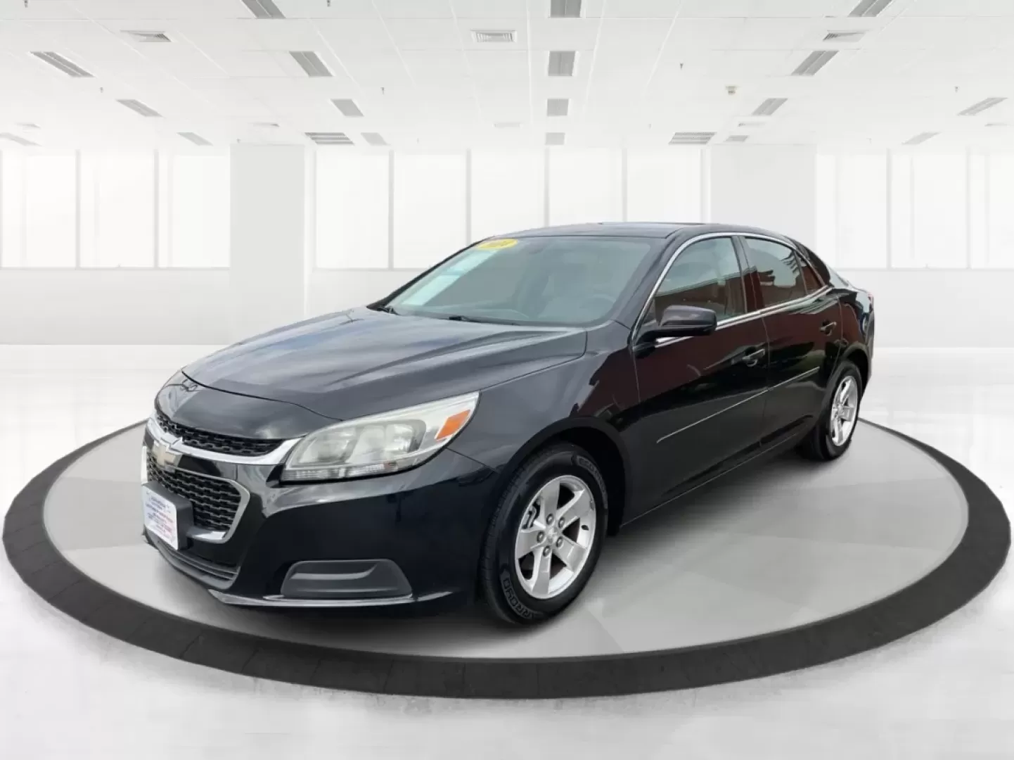 2014 Chevrolet Malibu 1LS (1G11B5SLXEF) with an ECOTEC 2.5L I-4 gasoline direct injection engine, located at 8750 N County Rd 25A, Piqua, OH, 45356, (937) 908-9800, 40.164391, -84.232513 - **Discover Your Next Adventure with the 2014 Chevrolet Malibu at Advantage Car and Credit - Vandalia!**<br /> <br /> Are you on the lookout for a reliable, stylish vehicle that fits seamlessly into your busy lifestyle? Look no further! The 2014 Chevrolet Malibu 1LS is your perfect companion for dail - Photo#8