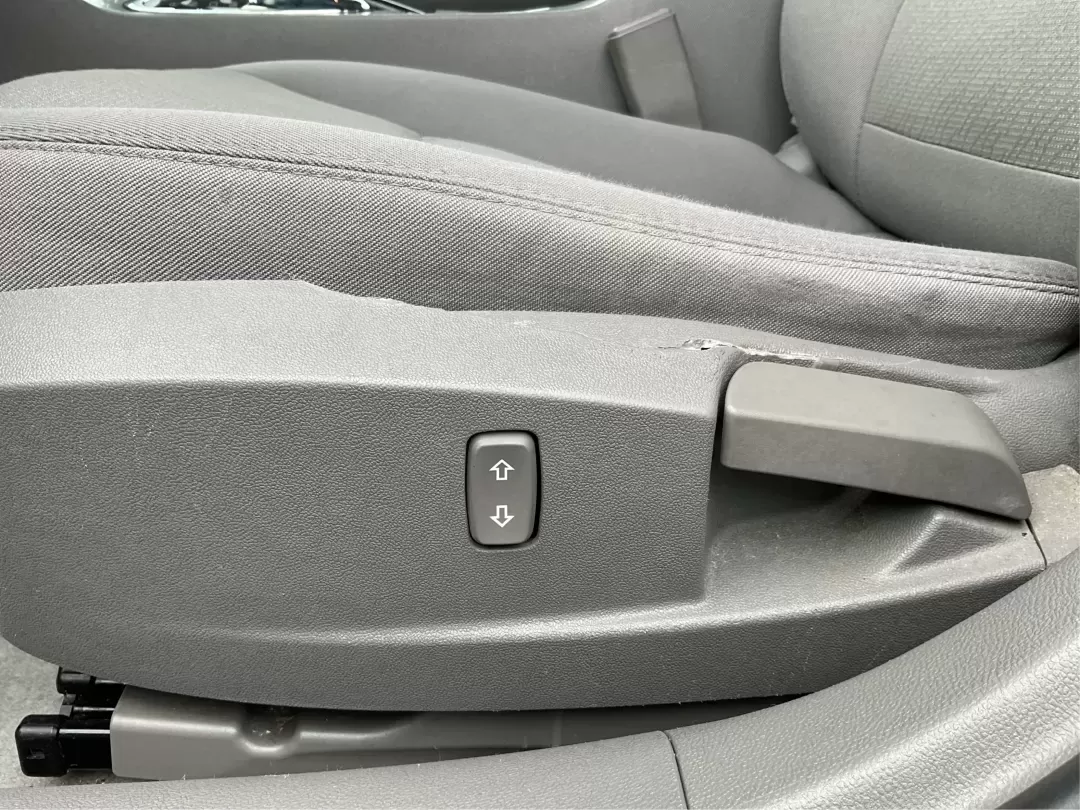 2014 Chevrolet Malibu 1LS (1G11B5SLXEF) with an ECOTEC 2.5L I-4 gasoline direct injection engine, 6-Speed Automatic transmission, located at 8750 N County Rd 25A, Piqua, OH, 45356, (937) 908-9800, 40.164391, -84.232513 - **Discover Your Next Adventure with the 2014 Chevrolet Malibu at Advantage Car and Credit - Vandalia!**<br /> <br /> Are you on the lookout for a reliable, stylish vehicle that fits seamlessly into your busy lifestyle? Look no further! The 2014 Chevrolet Malibu 1LS is your perfect companion for dail - Photo#18