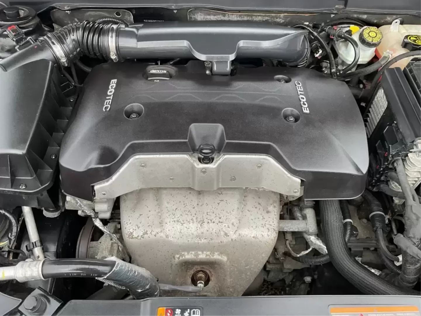 2014 Chevrolet Malibu 1LS (1G11B5SLXEF) with an ECOTEC 2.5L I-4 gasoline direct injection engine, 6-Speed Automatic transmission, located at 4508 South Dixie Dr, Moraine, OH, 45439, (937) 908-9800, 39.689976, -84.218452 - **Discover Your Next Adventure with the 2014 Chevrolet Malibu at Advantage Car and Credit - Vandalia!**<br /> <br /> Are you on the lookout for a reliable, stylish vehicle that fits seamlessly into your busy lifestyle? Look no further! The 2014 Chevrolet Malibu 1LS is your perfect companion for dail - Photo#11