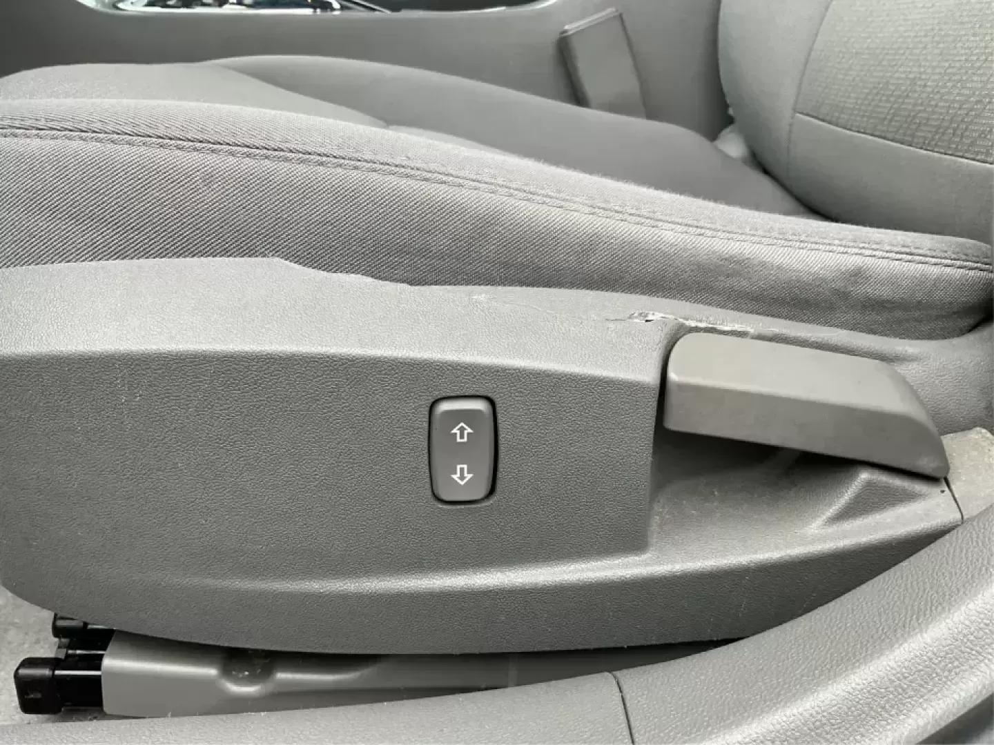 2014 Chevrolet Malibu 1LS (1G11B5SLXEF) with an ECOTEC 2.5L I-4 gasoline direct injection engine, 6-Speed Automatic transmission, located at 4508 South Dixie Dr, Moraine, OH, 45439, (937) 908-9800, 39.689976, -84.218452 - **Discover Your Next Adventure with the 2014 Chevrolet Malibu at Advantage Car and Credit - Vandalia!**<br /> <br /> Are you on the lookout for a reliable, stylish vehicle that fits seamlessly into your busy lifestyle? Look no further! The 2014 Chevrolet Malibu 1LS is your perfect companion for dail - Photo#18