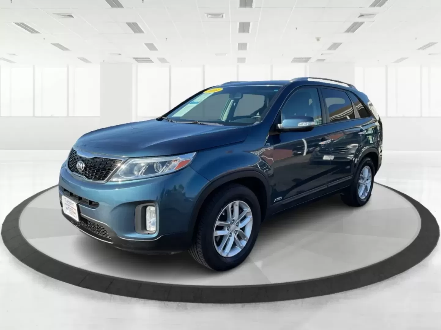 2014 Kia Sorento LX (5XYKTDA61EG) with an 2.4L I-4 gasoline direct injection engine, located at 880 E. National Road, Vandalia, OH, 45377, (937) 908-9800, 39.891918, -84.183594 - **Adventure Awaits with the 2014 Kia Sorento LX Perfect for Families and Road Warriors Alike!**<br /> <br /> At Advantage Car and Credit - Vandalia, we understand that your vehicle is more than just a mode of transportation; it's an essential part of your lifestyle. If you're looking for a versatil - Photo#8