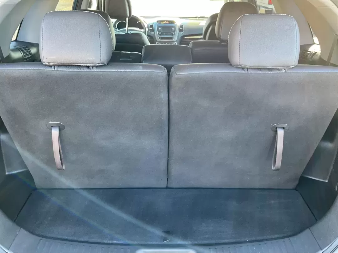 2014 Kia Sorento LX (5XYKTDA61EG) with an 2.4L I-4 gasoline direct injection engine, located at 880 E. National Road, Vandalia, OH, 45377, (937) 908-9800, 39.891918, -84.183594 - **Adventure Awaits with the 2014 Kia Sorento LX Perfect for Families and Road Warriors Alike!**<br /> <br /> At Advantage Car and Credit - Vandalia, we understand that your vehicle is more than just a mode of transportation; it's an essential part of your lifestyle. If you're looking for a versatil - Photo#12