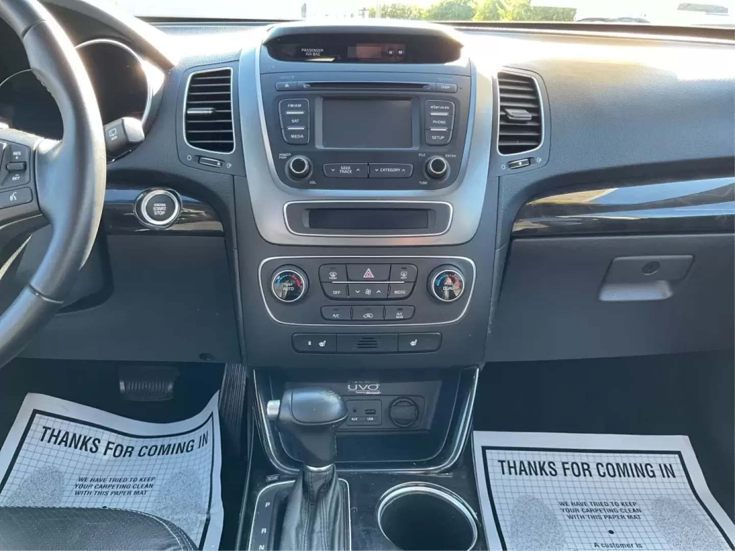 2014 Kia Sorento LX (5XYKTDA61EG) with an 2.4L I-4 gasoline direct injection engine, located at 880 E. National Road, Vandalia, OH, 45377, (937) 908-9800, 39.891918, -84.183594 - **Adventure Awaits with the 2014 Kia Sorento LX Perfect for Families and Road Warriors Alike!**<br /> <br /> At Advantage Car and Credit - Vandalia, we understand that your vehicle is more than just a mode of transportation; it's an essential part of your lifestyle. If you're looking for a versatil - Photo#13