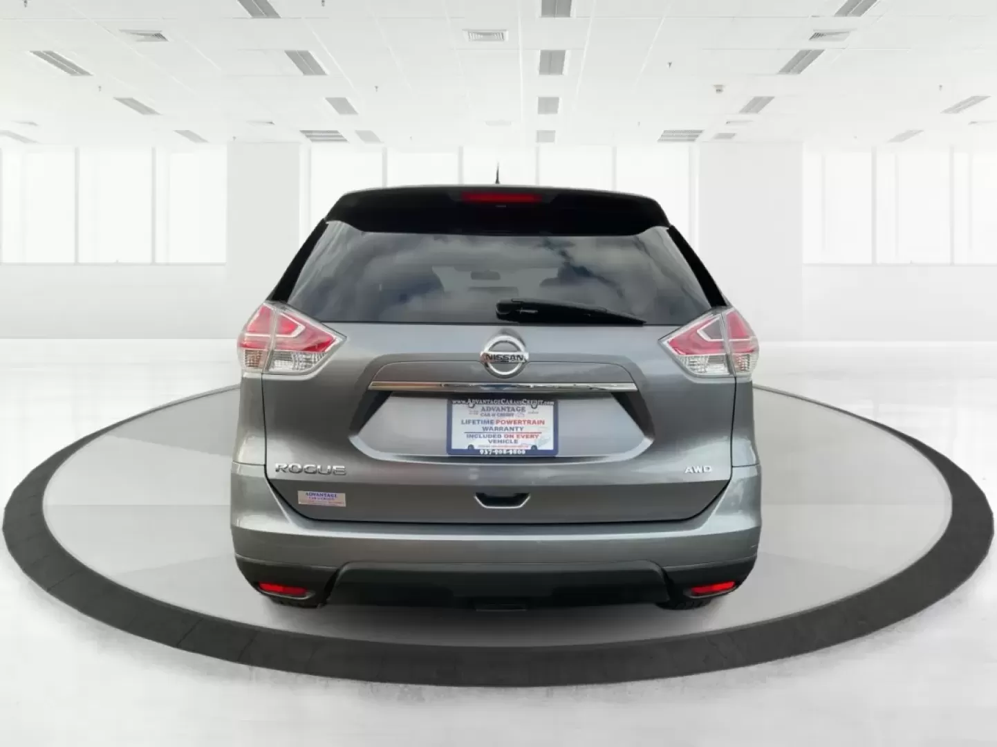 2016 Nissan Rogue S (KNMAT2MV7GP) with an 2.5L I-4 DOHC engine, located at 8750 N County Rd 25A, Piqua, OH, 45356, (937) 908-9800, 40.164391, -84.232513 - **Explore New Horizons with the 2016 Nissan Rogue: Your Ideal Adventure Companion!**<br /> <br /> Are you ready to elevate your driving experience and embark on new adventures? Look no further than this stunning 2016 Nissan Rogue, perfect for family outings, weekend getaways, or those long commutes - Photo#3