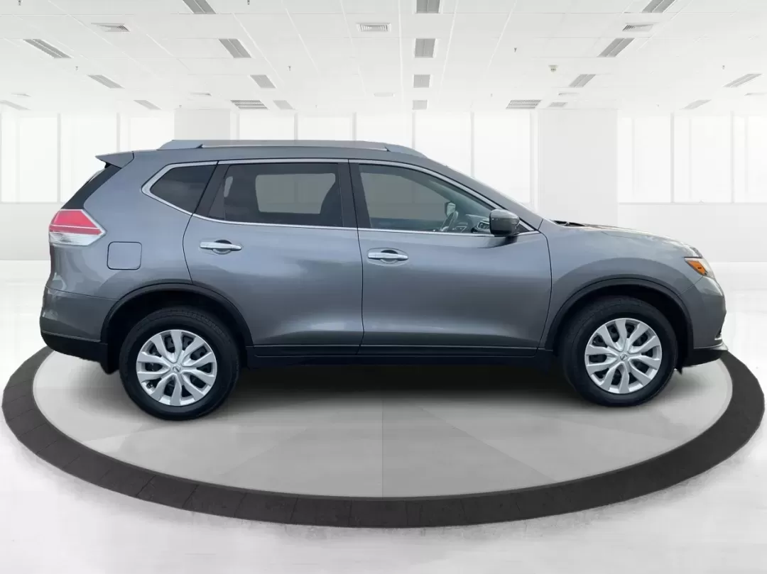 2016 Nissan Rogue S (KNMAT2MV7GP) with an 2.5L I-4 DOHC engine, located at 1184 Kauffman Ave, Fairborn, OH, 45324, (937) 908-9800, 39.807072, -84.030914 - **Explore New Horizons with the 2016 Nissan Rogue: Your Ideal Adventure Companion!**<br /> <br /> Are you ready to elevate your driving experience and embark on new adventures? Look no further than this stunning 2016 Nissan Rogue, perfect for family outings, weekend getaways, or those long commutes - Photo#1