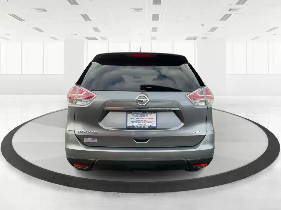 2016 Nissan Rogue S (KNMAT2MV7GP) with an 2.5L I-4 DOHC engine, located at 1184 Kauffman Ave, Fairborn, OH, 45324, (937) 908-9800, 39.807072, -84.030914 - **Explore New Horizons with the 2016 Nissan Rogue: Your Ideal Adventure Companion!**<br /> <br /> Are you ready to elevate your driving experience and embark on new adventures? Look no further than this stunning 2016 Nissan Rogue, perfect for family outings, weekend getaways, or those long commutes - Photo#3