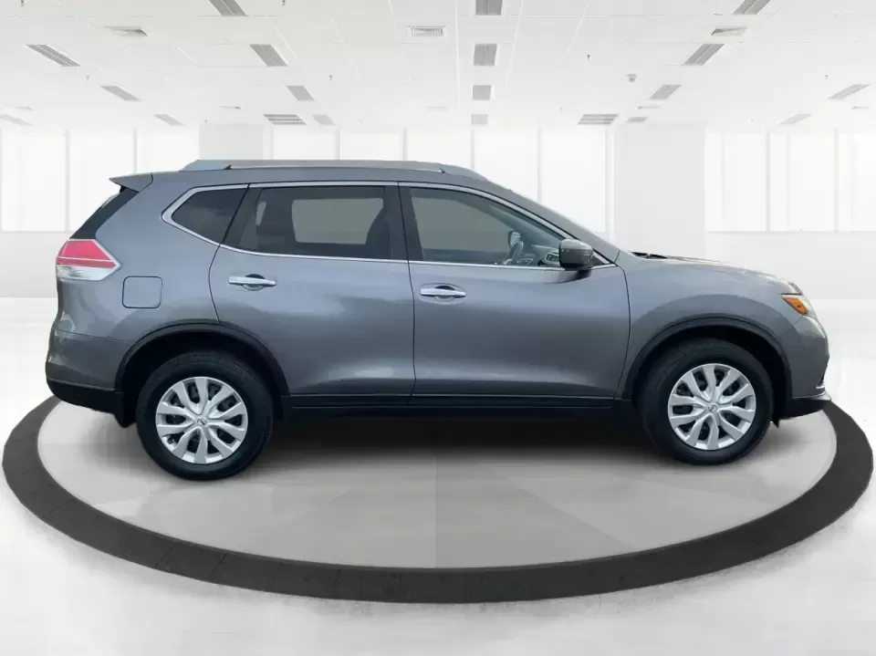 2016 Nissan Rogue S (KNMAT2MV7GP) with an 2.5L I-4 DOHC engine, CVT transmission, located at 880 E. National Road, Vandalia, OH, 45377, (937) 908-9800, 39.891918, -84.183594 - **Explore New Horizons with the 2016 Nissan Rogue: Your Ideal Adventure Companion!**<br /> <br /> Are you ready to elevate your driving experience and embark on new adventures? Look no further than this stunning 2016 Nissan Rogue, perfect for family outings, weekend getaways, or those long commutes - Photo#1