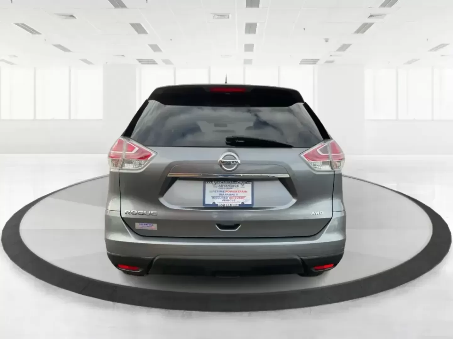 2016 Nissan Rogue S (KNMAT2MV7GP) with an 2.5L I-4 DOHC engine, CVT transmission, located at 880 E. National Road, Vandalia, OH, 45377, (937) 908-9800, 39.891918, -84.183594 - **Explore New Horizons with the 2016 Nissan Rogue: Your Ideal Adventure Companion!**<br /> <br /> Are you ready to elevate your driving experience and embark on new adventures? Look no further than this stunning 2016 Nissan Rogue, perfect for family outings, weekend getaways, or those long commutes - Photo#3