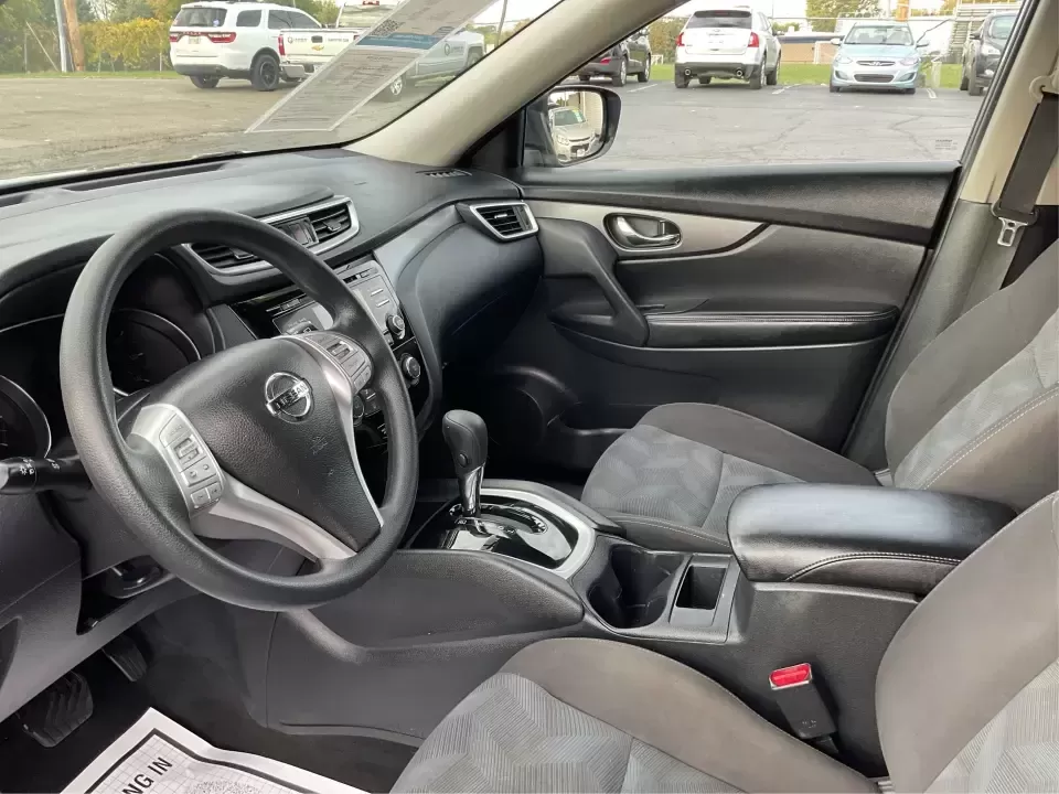 2016 Nissan Rogue S (KNMAT2MV7GP) with an 2.5L I-4 DOHC engine, CVT transmission, located at 880 E. National Road, Vandalia, OH, 45377, (937) 908-9800, 39.891918, -84.183594 - **Explore New Horizons with the 2016 Nissan Rogue: Your Ideal Adventure Companion!**<br /> <br /> Are you ready to elevate your driving experience and embark on new adventures? Look no further than this stunning 2016 Nissan Rogue, perfect for family outings, weekend getaways, or those long commutes - Photo#9