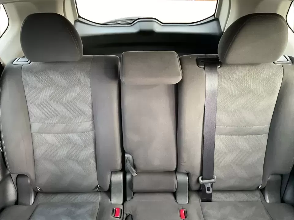 2016 Nissan Rogue S (KNMAT2MV7GP) with an 2.5L I-4 DOHC engine, CVT transmission, located at 880 E. National Road, Vandalia, OH, 45377, (937) 908-9800, 39.891918, -84.183594 - **Explore New Horizons with the 2016 Nissan Rogue: Your Ideal Adventure Companion!**<br /> <br /> Are you ready to elevate your driving experience and embark on new adventures? Look no further than this stunning 2016 Nissan Rogue, perfect for family outings, weekend getaways, or those long commutes - Photo#14