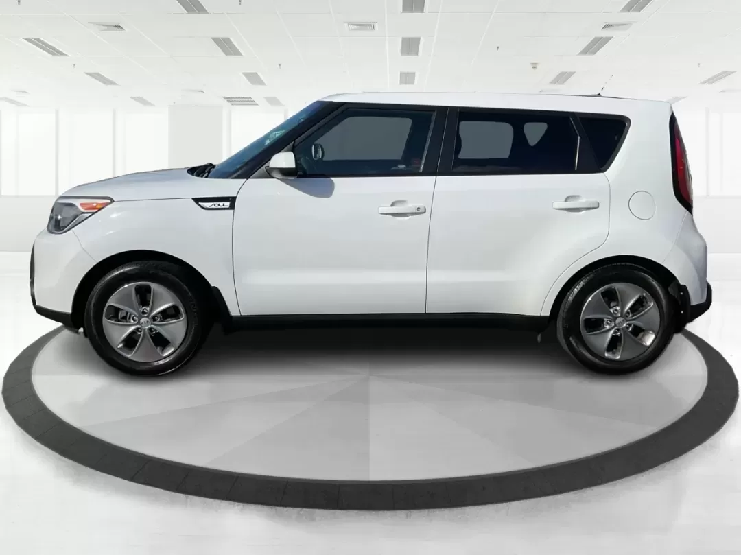 2015 Kia Soul Base (KNDJN2A25F7) with an Other engine, located at 1951 S Dayton Lakeview Rd., New Carlisle, OH, 45344, (937) 908-9800, 39.890999, -84.050255 - Experience the perfect blend of comfort, versatility, and style with the 2015 Kia Soul, available now at Advantage Car and Credit in New Carlisle, OH. Whether you're a busy professional navigating long commutes or a growing family seeking a spacious and safe ride, this vehicle is designed to elevate - Photo#4