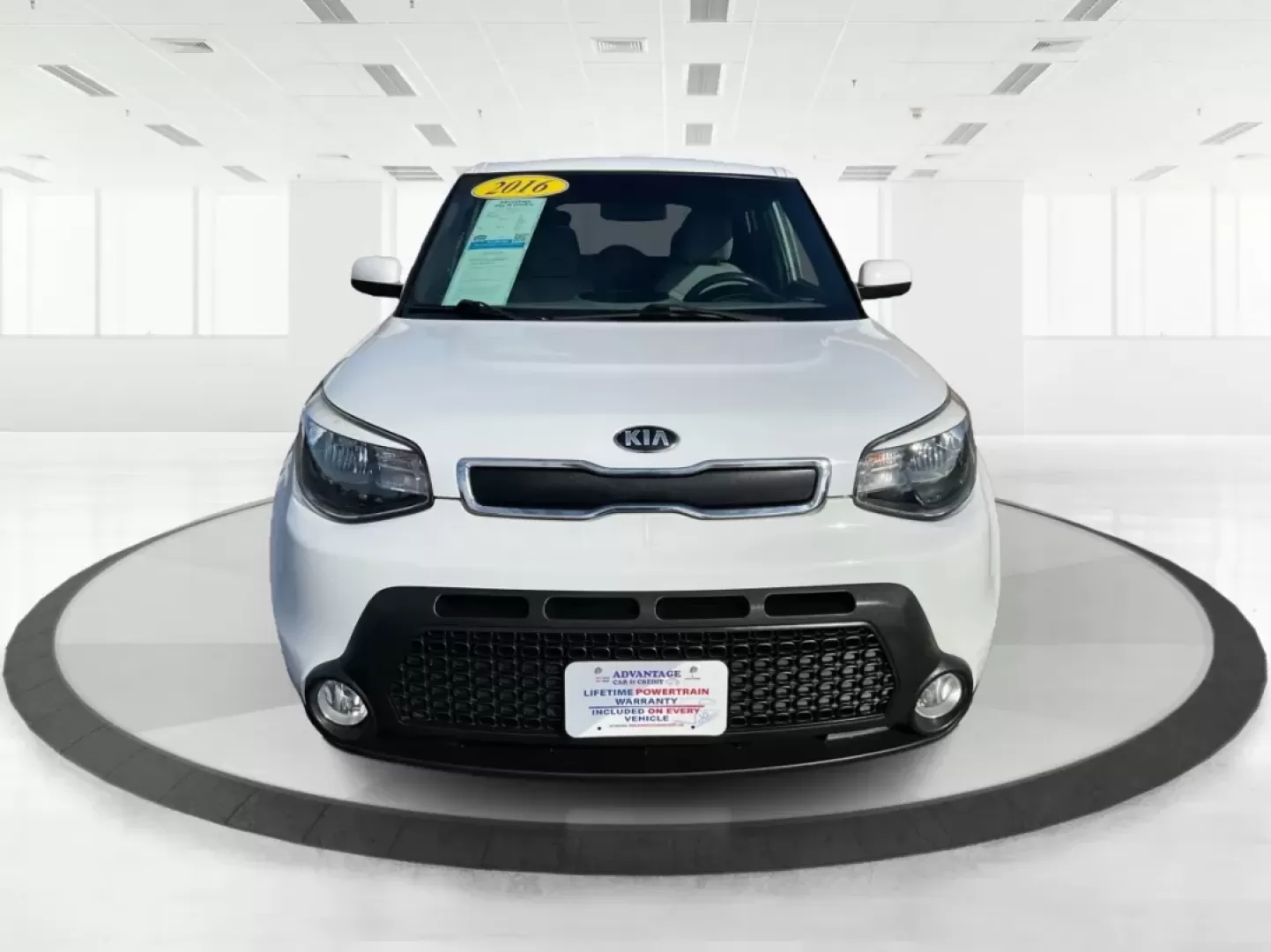 2015 Kia Soul Base (KNDJN2A25F7) with an Other engine, located at 1951 S Dayton Lakeview Rd., New Carlisle, OH, 45344, (937) 908-9800, 39.890999, -84.050255 - Experience the perfect blend of comfort, versatility, and style with the 2015 Kia Soul, available now at Advantage Car and Credit in New Carlisle, OH. Whether you're a busy professional navigating long commutes or a growing family seeking a spacious and safe ride, this vehicle is designed to elevate - Photo#5