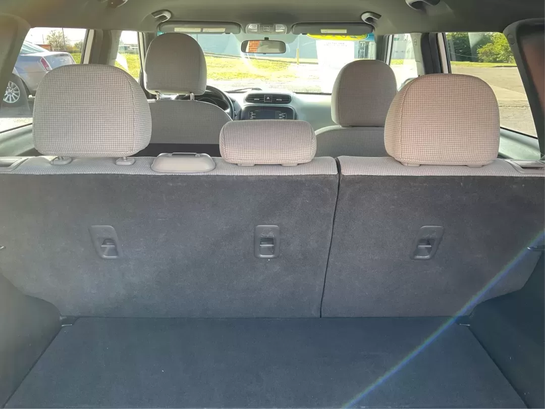 2015 Kia Soul Base (KNDJN2A25F7) with an Other engine, located at 1951 S Dayton Lakeview Rd., New Carlisle, OH, 45344, (937) 908-9800, 39.890999, -84.050255 - Experience the perfect blend of comfort, versatility, and style with the 2015 Kia Soul, available now at Advantage Car and Credit in New Carlisle, OH. Whether you're a busy professional navigating long commutes or a growing family seeking a spacious and safe ride, this vehicle is designed to elevate - Photo#11