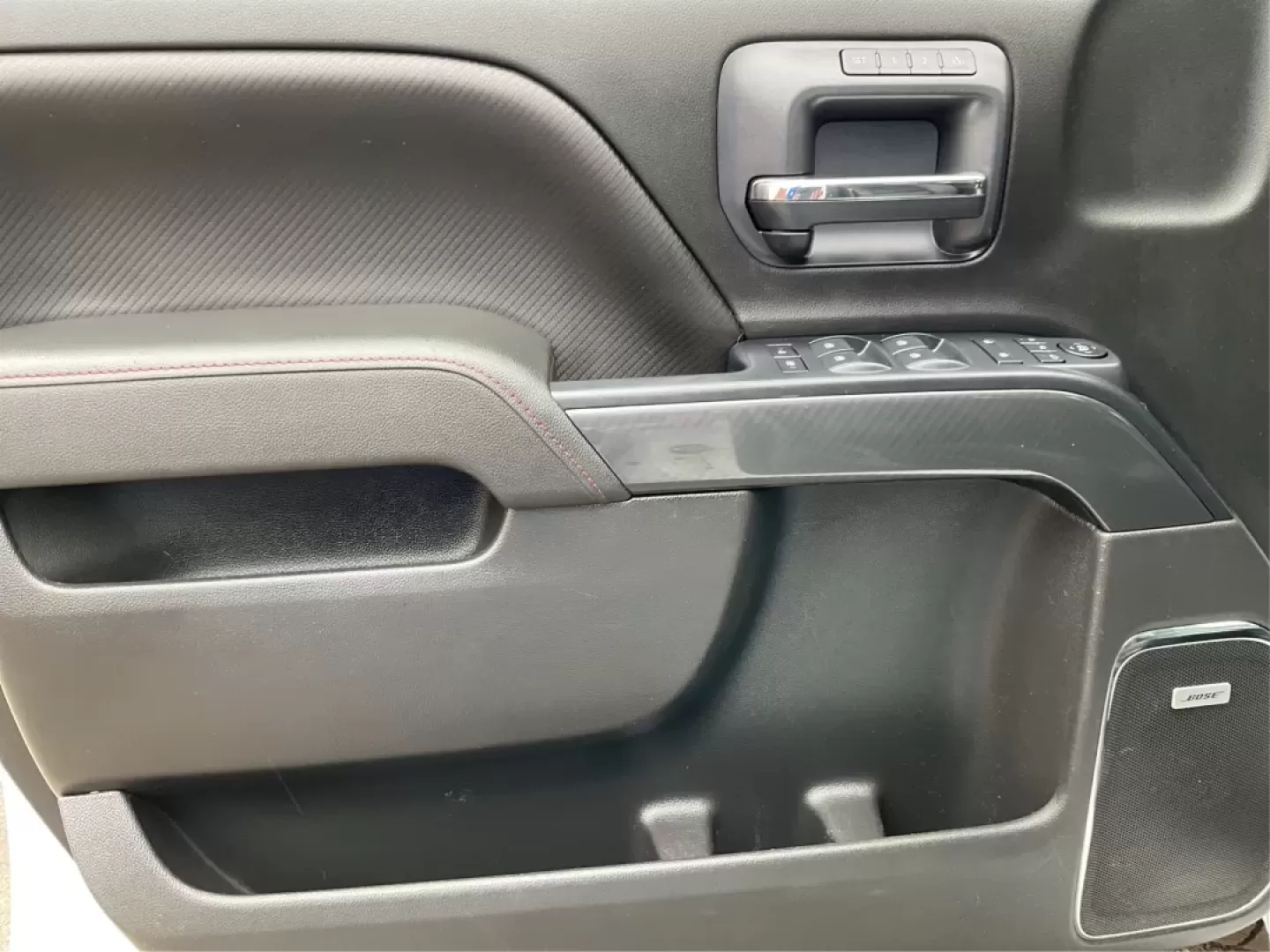 2015 GMC Sierra 1500 SLT (1GTV2VEC7FZ) with an EcoTec3 6.2L V-8 gasoline direct injection engine, located at 1230 East Main St, Xenia, OH, 45385, (937) 908-9800, 39.688026, -83.910172 - **Unlock Your Adventures with the 2015 GMC Sierra 1500 SLT at Advantage Car and Credit - Piqua!**<br /> <br /> If you're seeking a reliable companion for your weekend adventures or a powerful workhorse for everyday tasks, look no further than this stunning 2015 GMC Sierra 1500 SLT. With its robust c - Photo#18