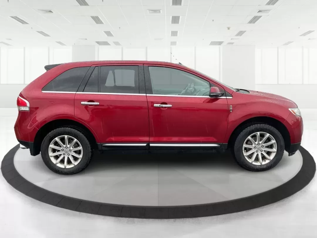 2013 Lincoln MKX Base (2LMDJ8JK8DB) with an Other engine, located at 1951 S Dayton Lakeview Rd., New Carlisle, OH, 45344, (937) 908-9800, 39.890999, -84.050255 - **Drive in Style and Comfort: 2013 Lincoln MKX at Advantage Car and Credit!**<br /> <br /> Are you ready to elevate your daily commute or weekend adventures? The 2013 Lincoln MKX is the perfect vehicle for those seeking luxury, reliability, and versatility. Whether you're a growing family looking fo - Photo#1