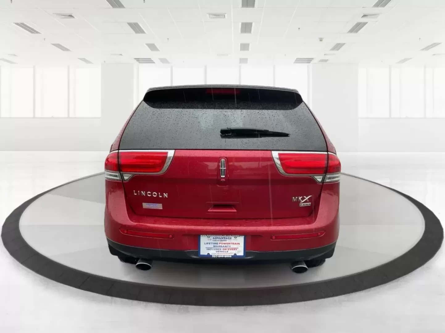 2013 Lincoln MKX Base (2LMDJ8JK8DB) with an Other engine, located at 1951 S Dayton Lakeview Rd., New Carlisle, OH, 45344, (937) 908-9800, 39.890999, -84.050255 - **Drive in Style and Comfort: 2013 Lincoln MKX at Advantage Car and Credit!**<br /> <br /> Are you ready to elevate your daily commute or weekend adventures? The 2013 Lincoln MKX is the perfect vehicle for those seeking luxury, reliability, and versatility. Whether you're a growing family looking fo - Photo#3