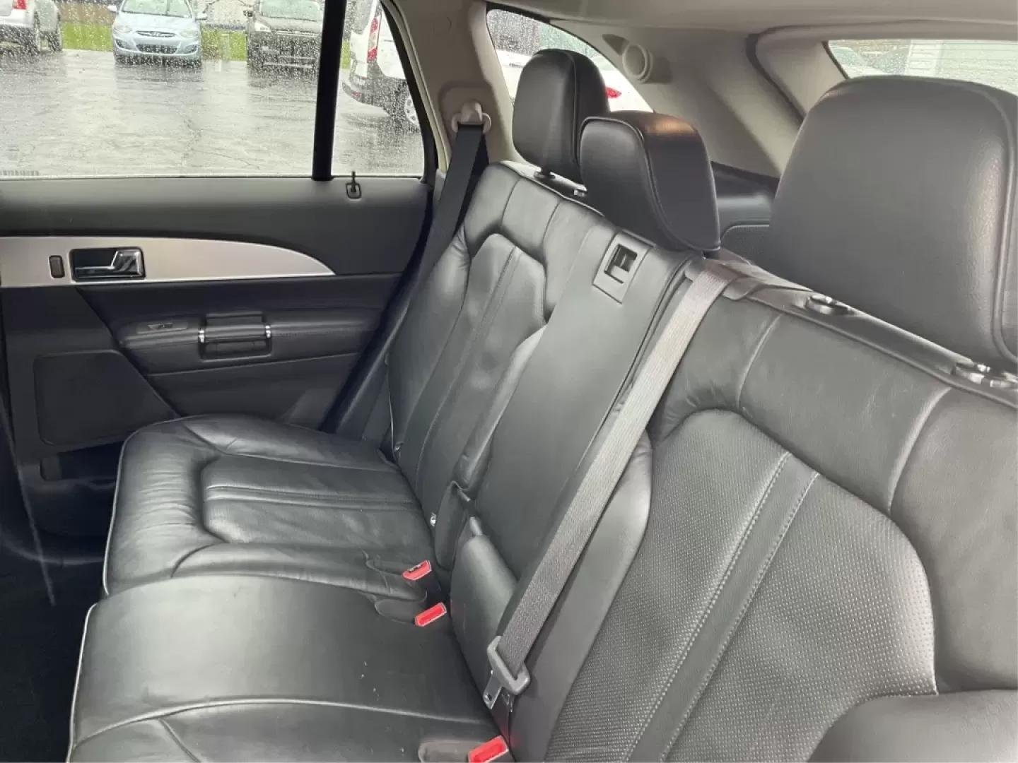 2013 Lincoln MKX Base (2LMDJ8JK8DB) with an Other engine, located at 1951 S Dayton Lakeview Rd., New Carlisle, OH, 45344, (937) 908-9800, 39.890999, -84.050255 - **Drive in Style and Comfort: 2013 Lincoln MKX at Advantage Car and Credit!**<br /> <br /> Are you ready to elevate your daily commute or weekend adventures? The 2013 Lincoln MKX is the perfect vehicle for those seeking luxury, reliability, and versatility. Whether you're a growing family looking fo - Photo#10