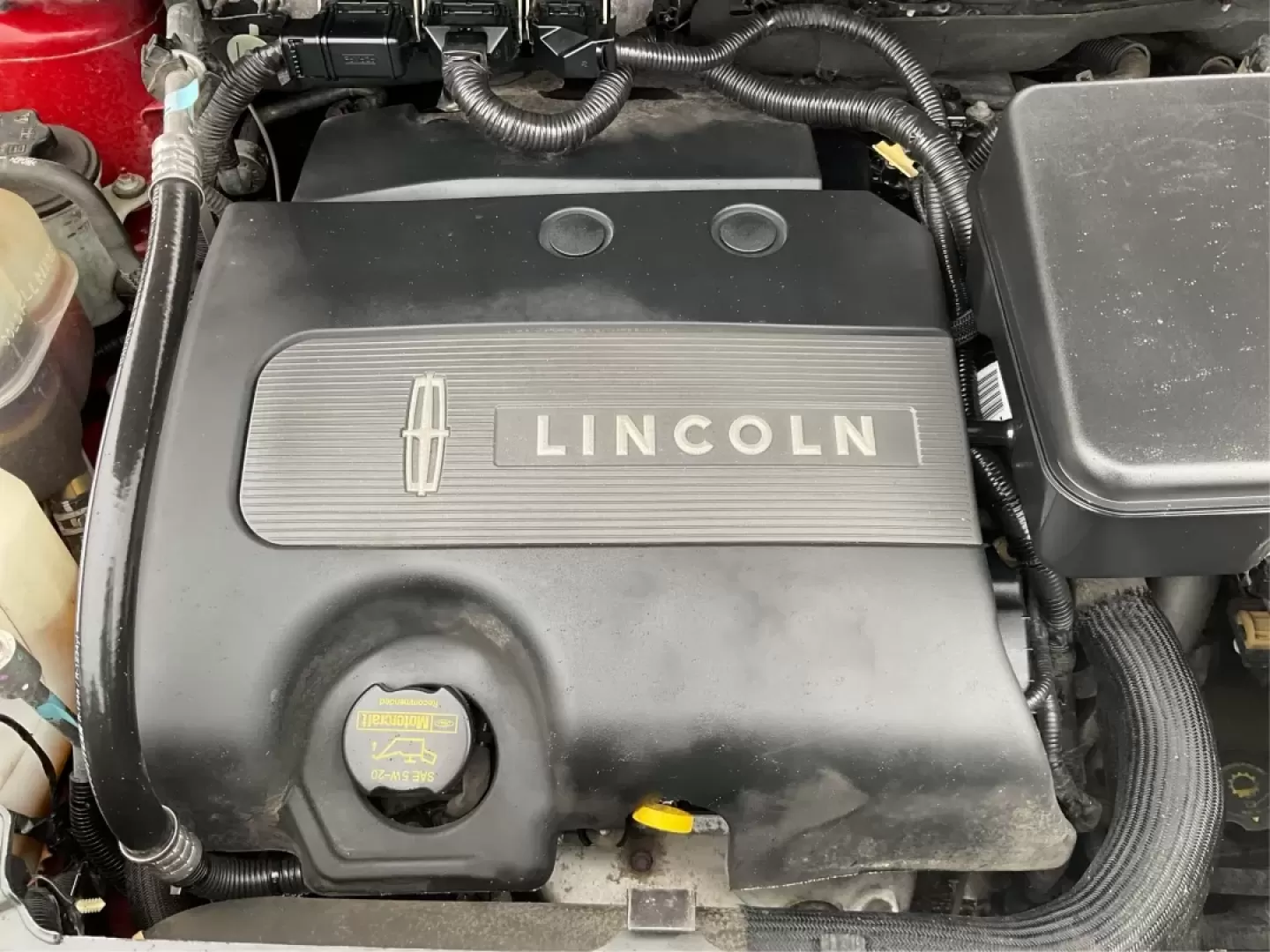 2013 Lincoln MKX Base (2LMDJ8JK8DB) with an Other engine, located at 1951 S Dayton Lakeview Rd., New Carlisle, OH, 45344, (937) 908-9800, 39.890999, -84.050255 - **Drive in Style and Comfort: 2013 Lincoln MKX at Advantage Car and Credit!**<br /> <br /> Are you ready to elevate your daily commute or weekend adventures? The 2013 Lincoln MKX is the perfect vehicle for those seeking luxury, reliability, and versatility. Whether you're a growing family looking fo - Photo#11