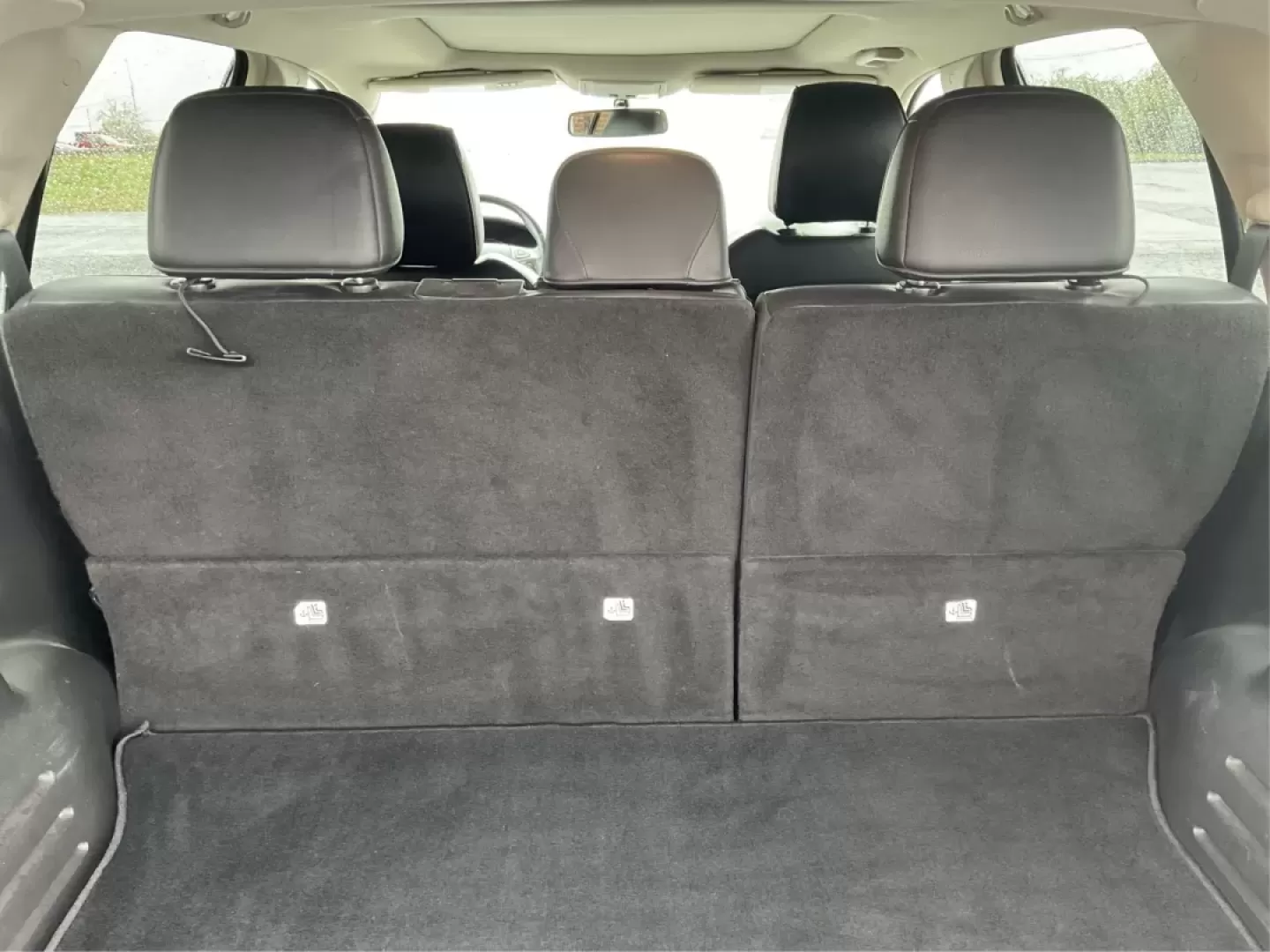 2013 Lincoln MKX Base (2LMDJ8JK8DB) with an Other engine, located at 1951 S Dayton Lakeview Rd., New Carlisle, OH, 45344, (937) 908-9800, 39.890999, -84.050255 - **Drive in Style and Comfort: 2013 Lincoln MKX at Advantage Car and Credit!**<br /> <br /> Are you ready to elevate your daily commute or weekend adventures? The 2013 Lincoln MKX is the perfect vehicle for those seeking luxury, reliability, and versatility. Whether you're a growing family looking fo - Photo#12